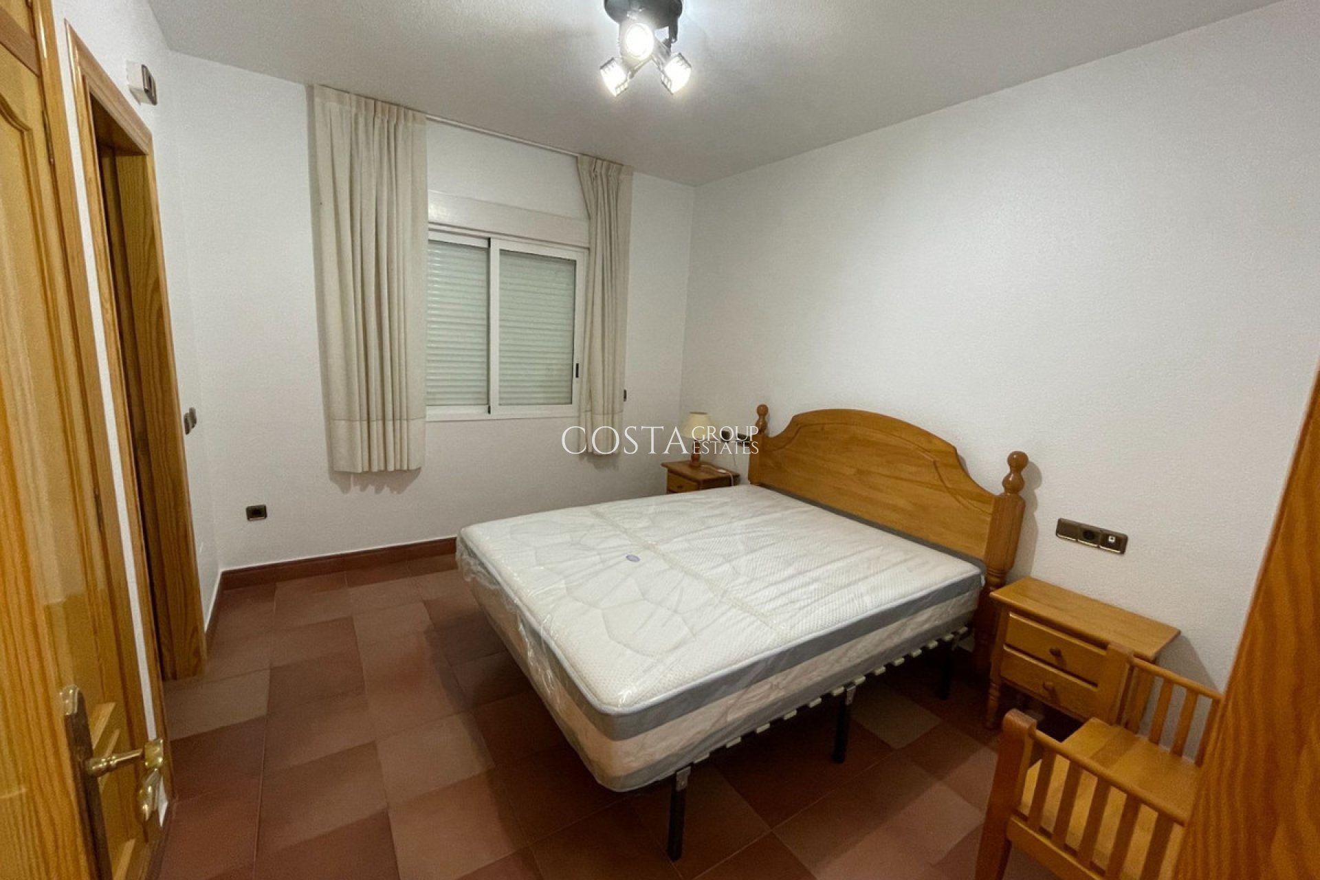 Herverkoop - Villa -
Murcia - Murcia City
