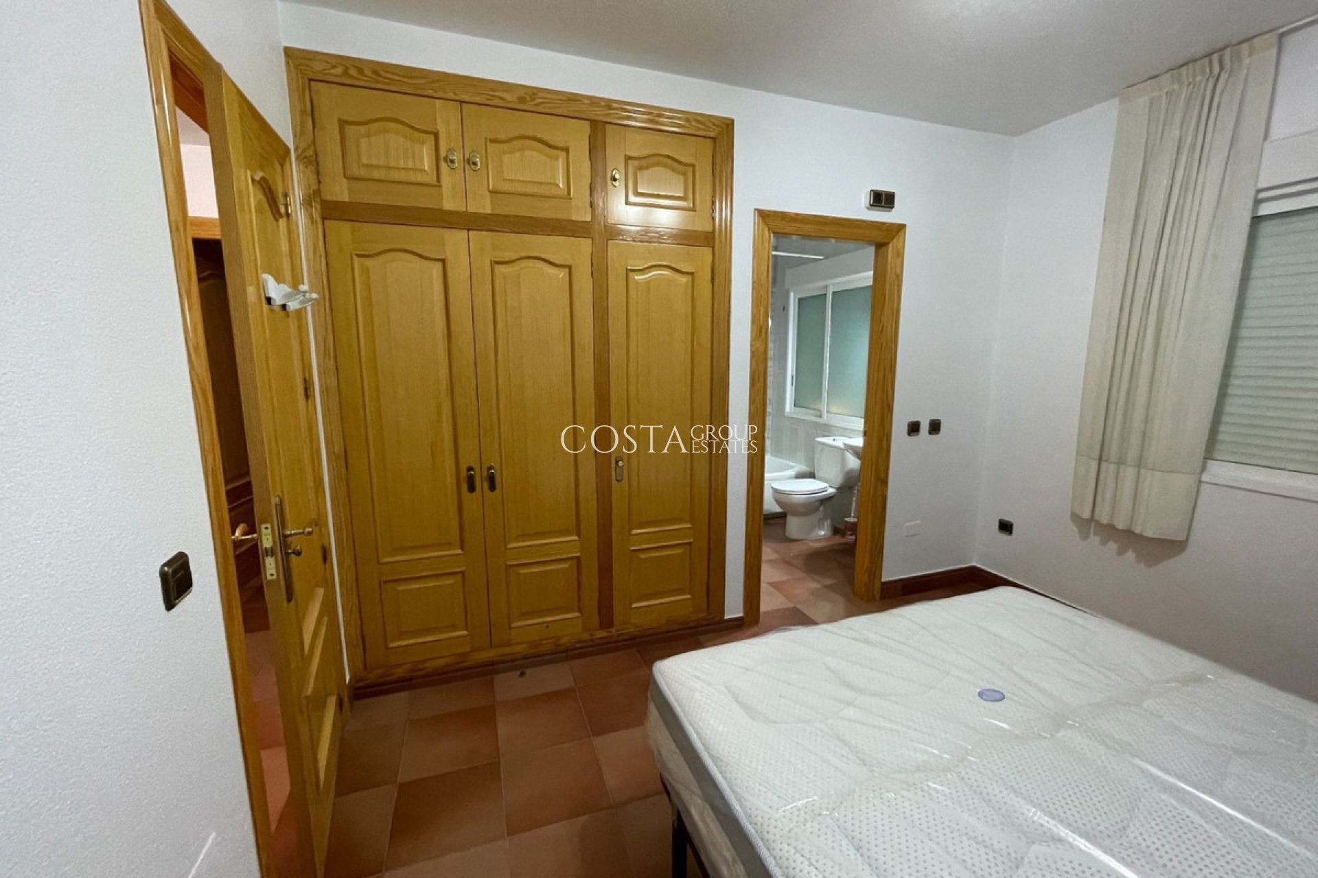 Herverkoop - Villa -
Murcia - Murcia City