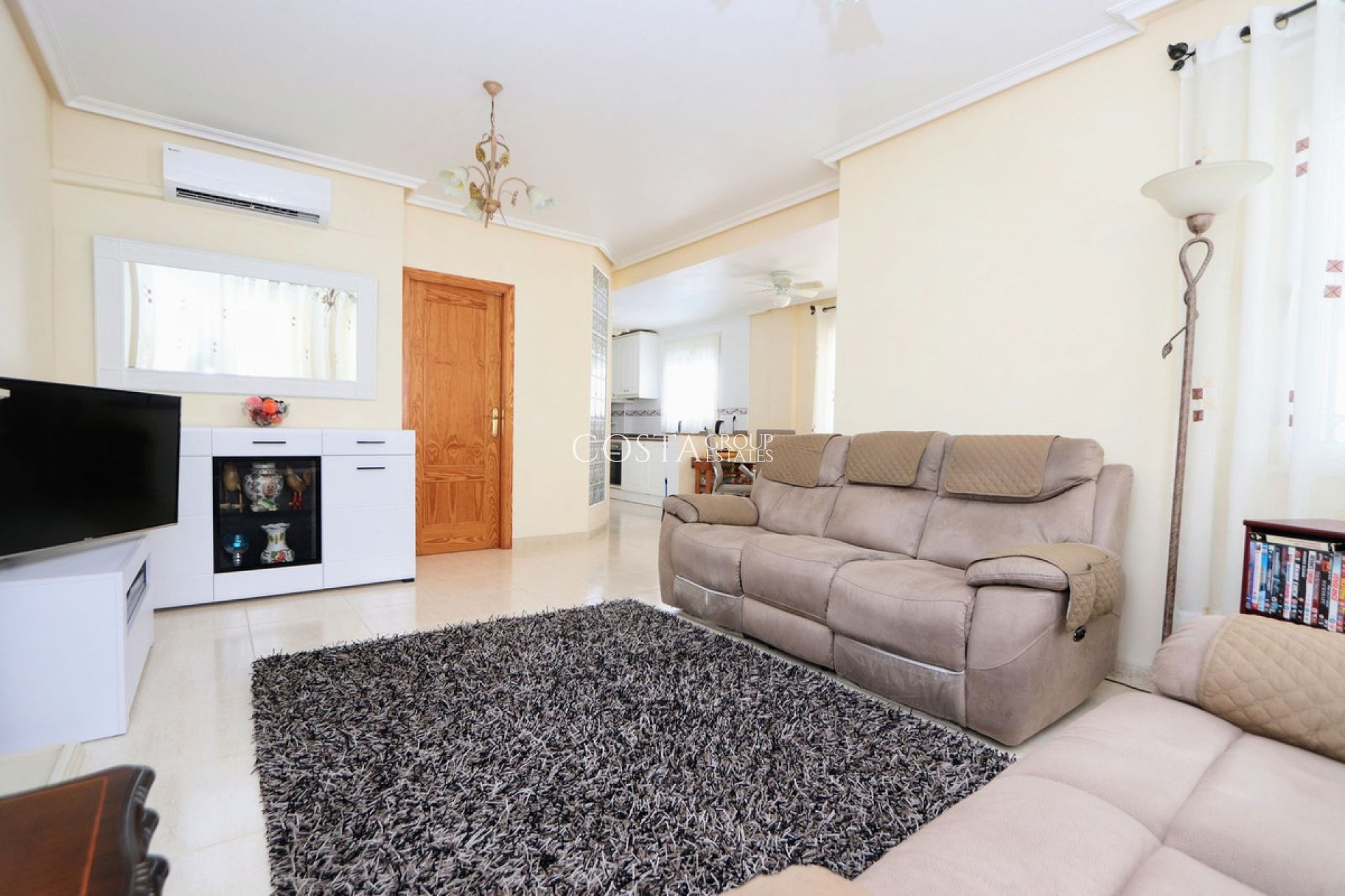 Herverkoop - Villa -
Murcia - Sucina