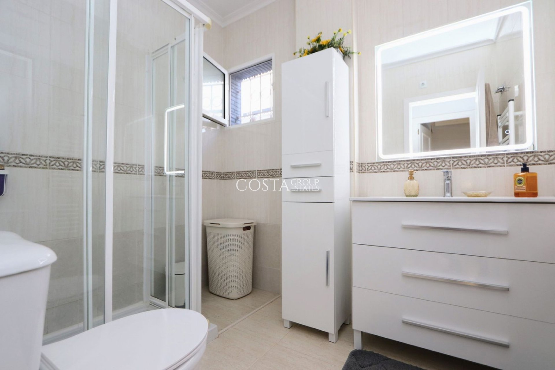 Herverkoop - Villa -
Murcia - Sucina