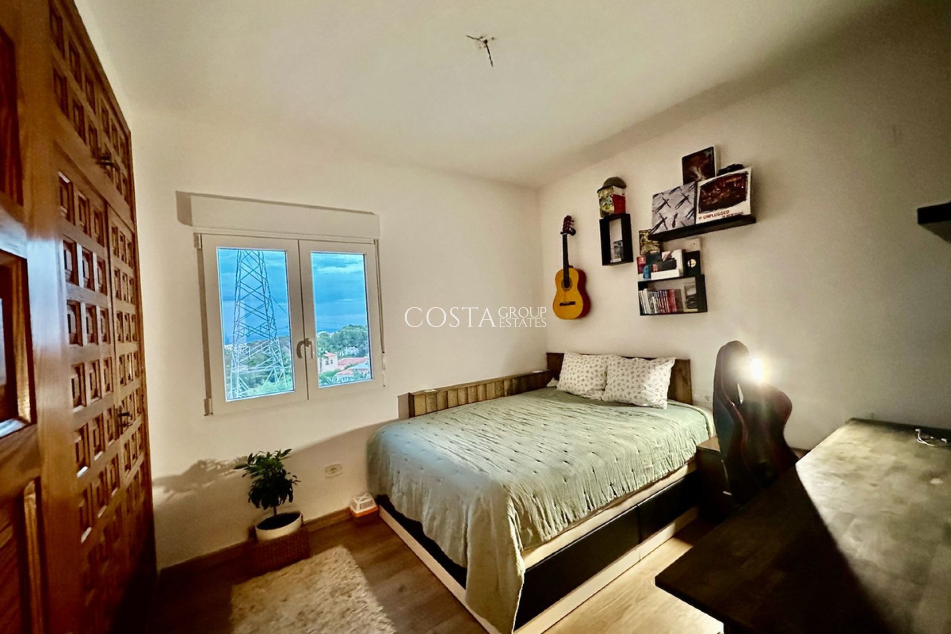 Herverkoop - Villa -
Novelda - Estación