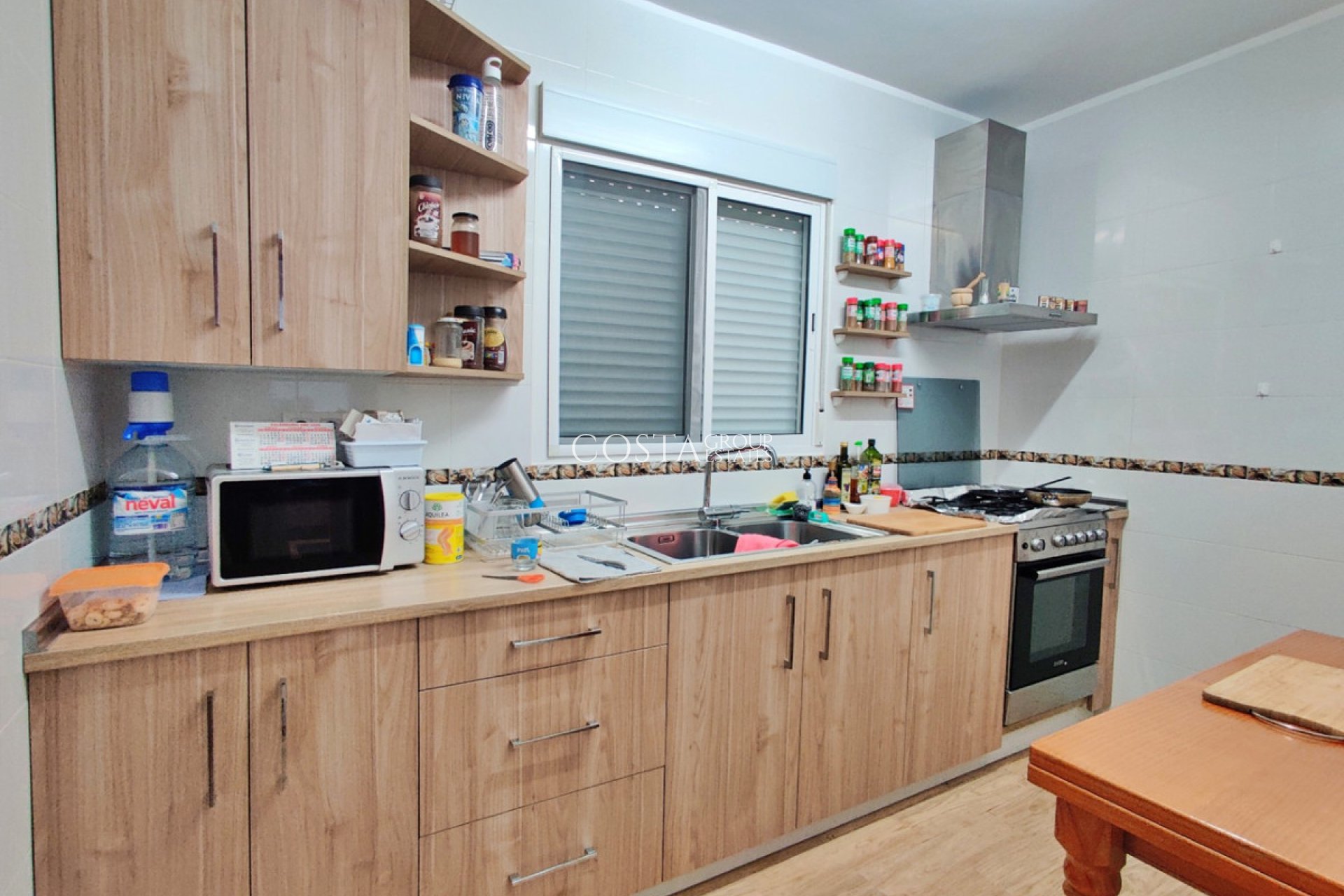 Herverkoop - Villa -
Novelda - Estación