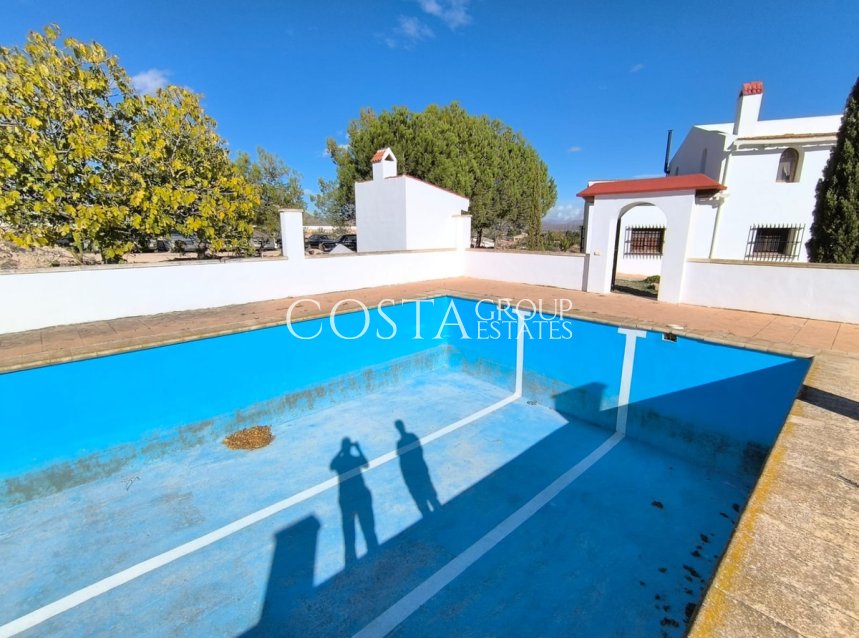 Herverkoop - Villa -
Novelda - Novelda Centro