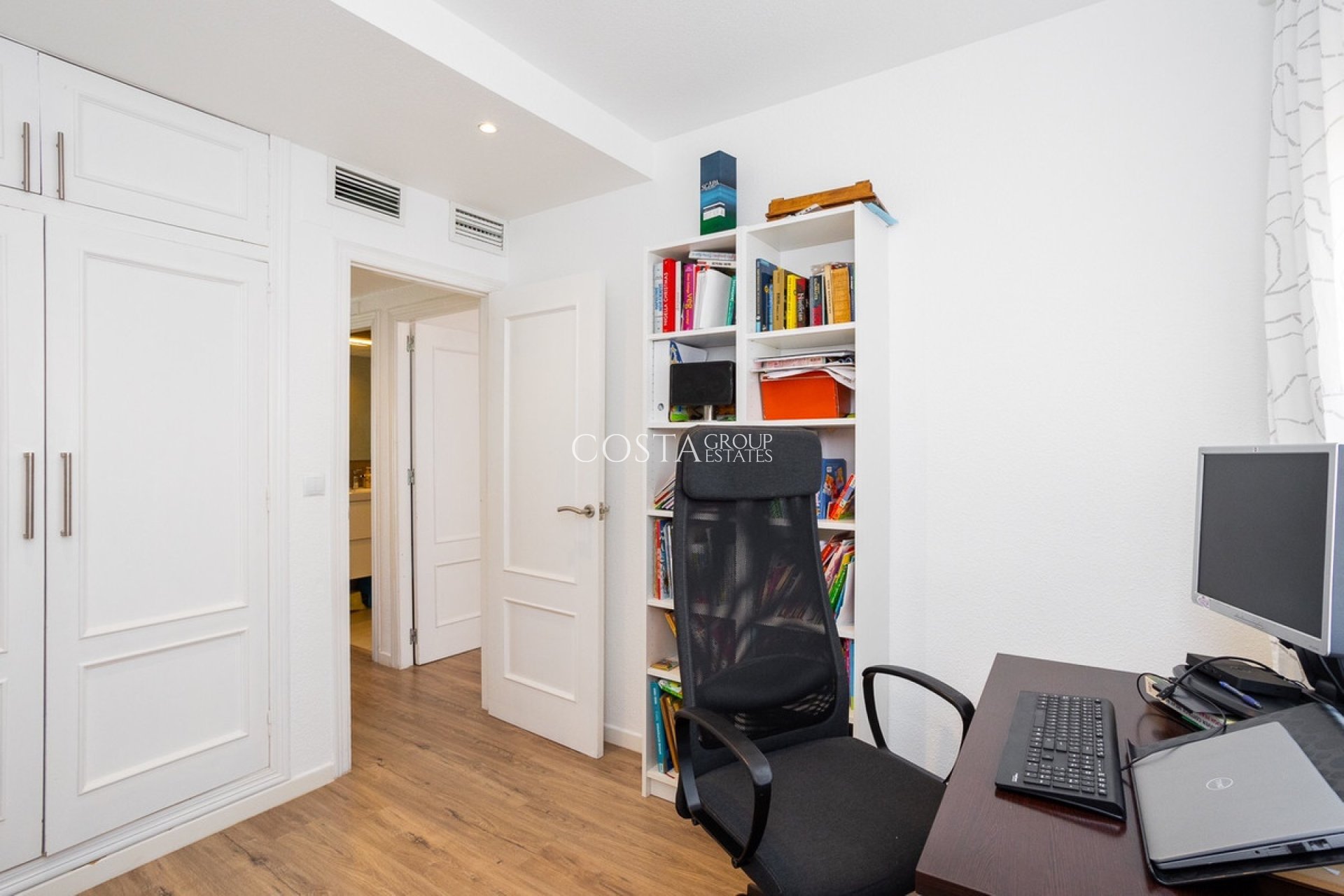 Herverkoop - Villa -
Orihuela - Cabo Roig