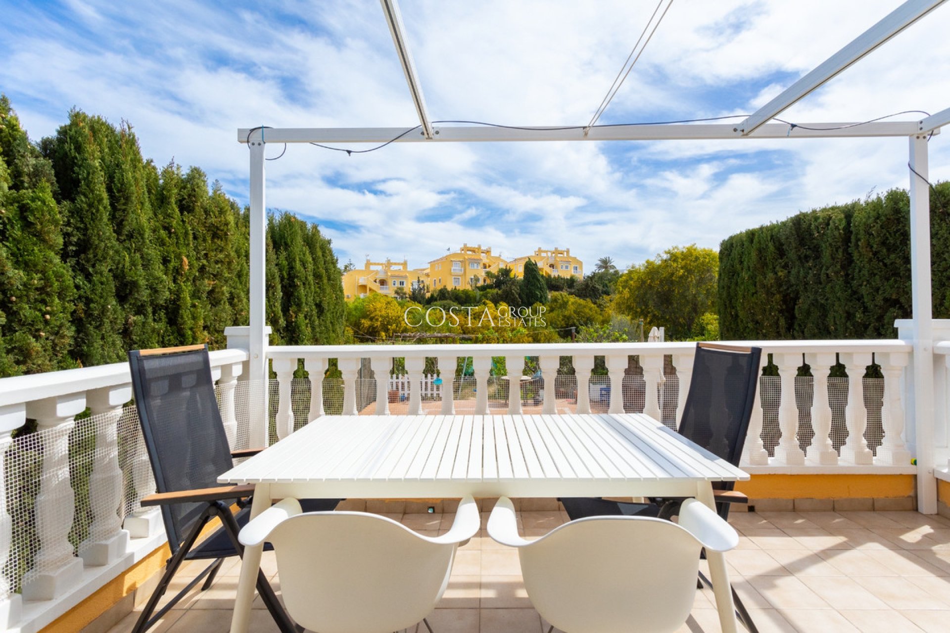 Herverkoop - Villa -
Orihuela - Cabo Roig