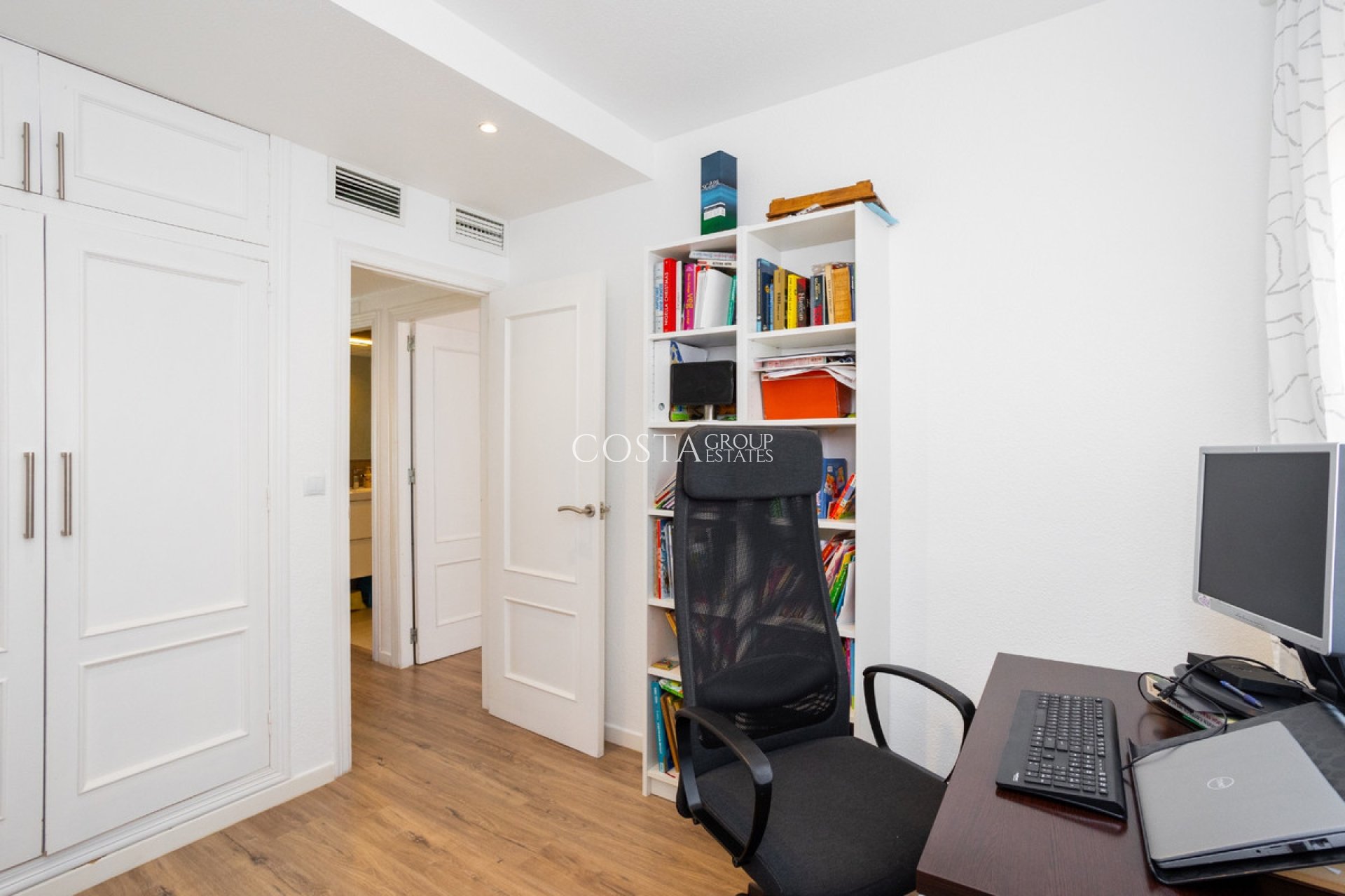 Herverkoop - Villa -
Orihuela - Cabo Roig