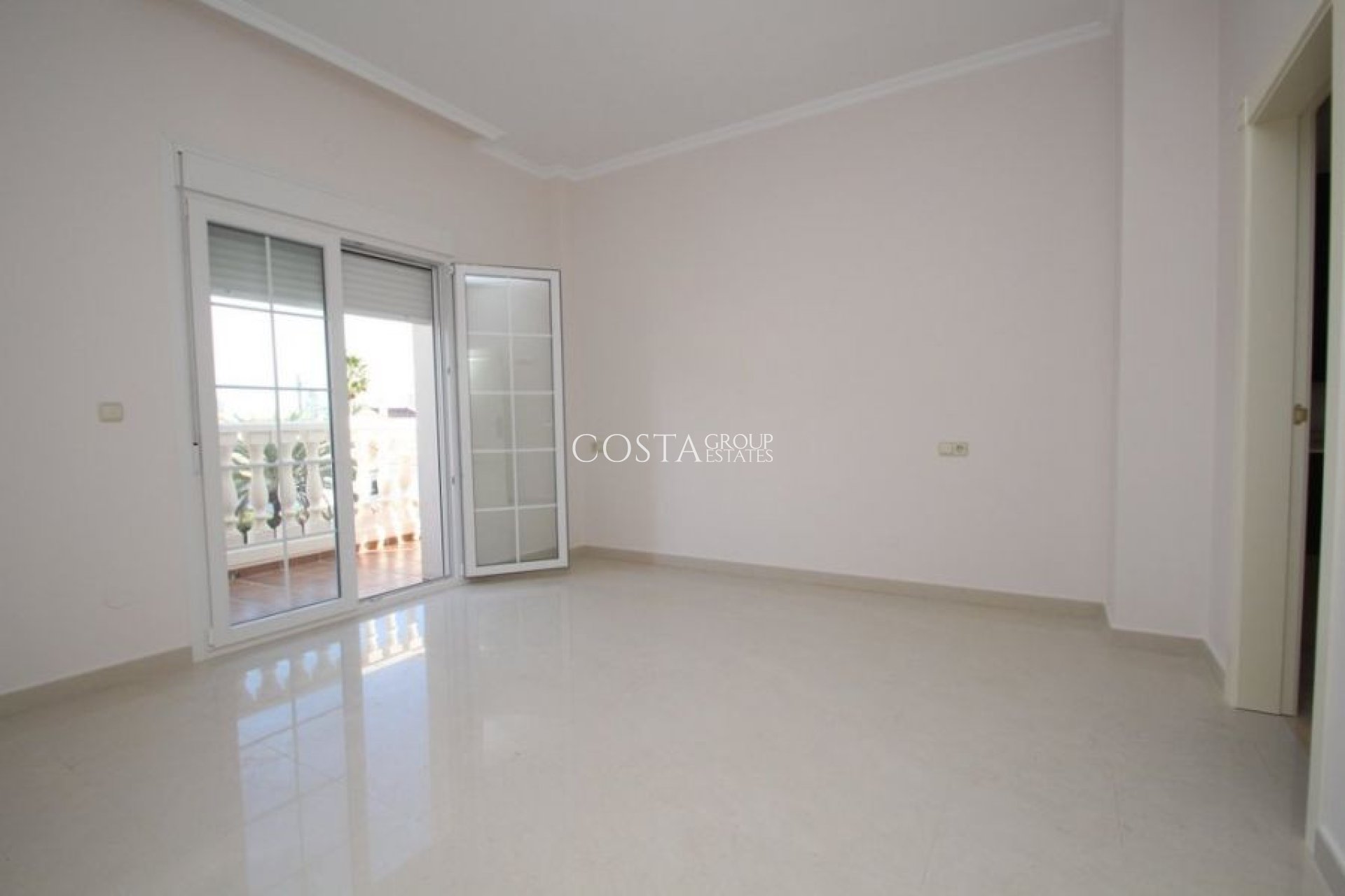 Herverkoop - Villa -
Orihuela - Cabo Roig