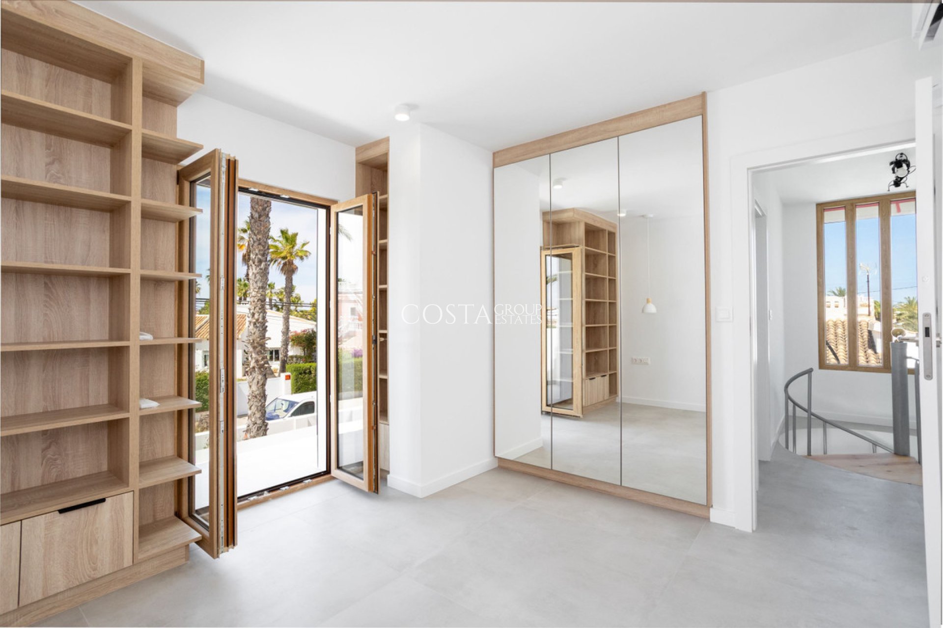 Herverkoop - Villa -
Orihuela - Cabo Roig