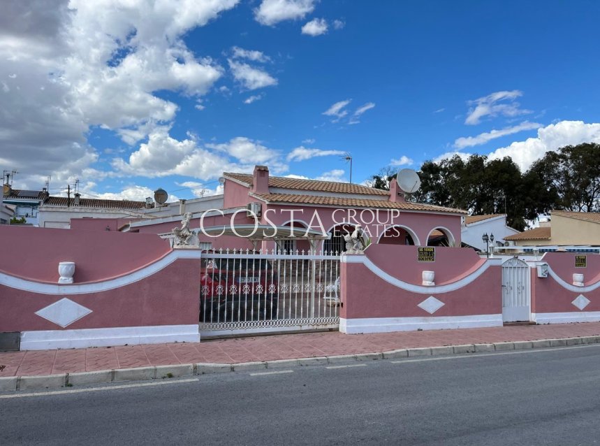 Herverkoop - Villa -
Orihuela - Cabo Roig