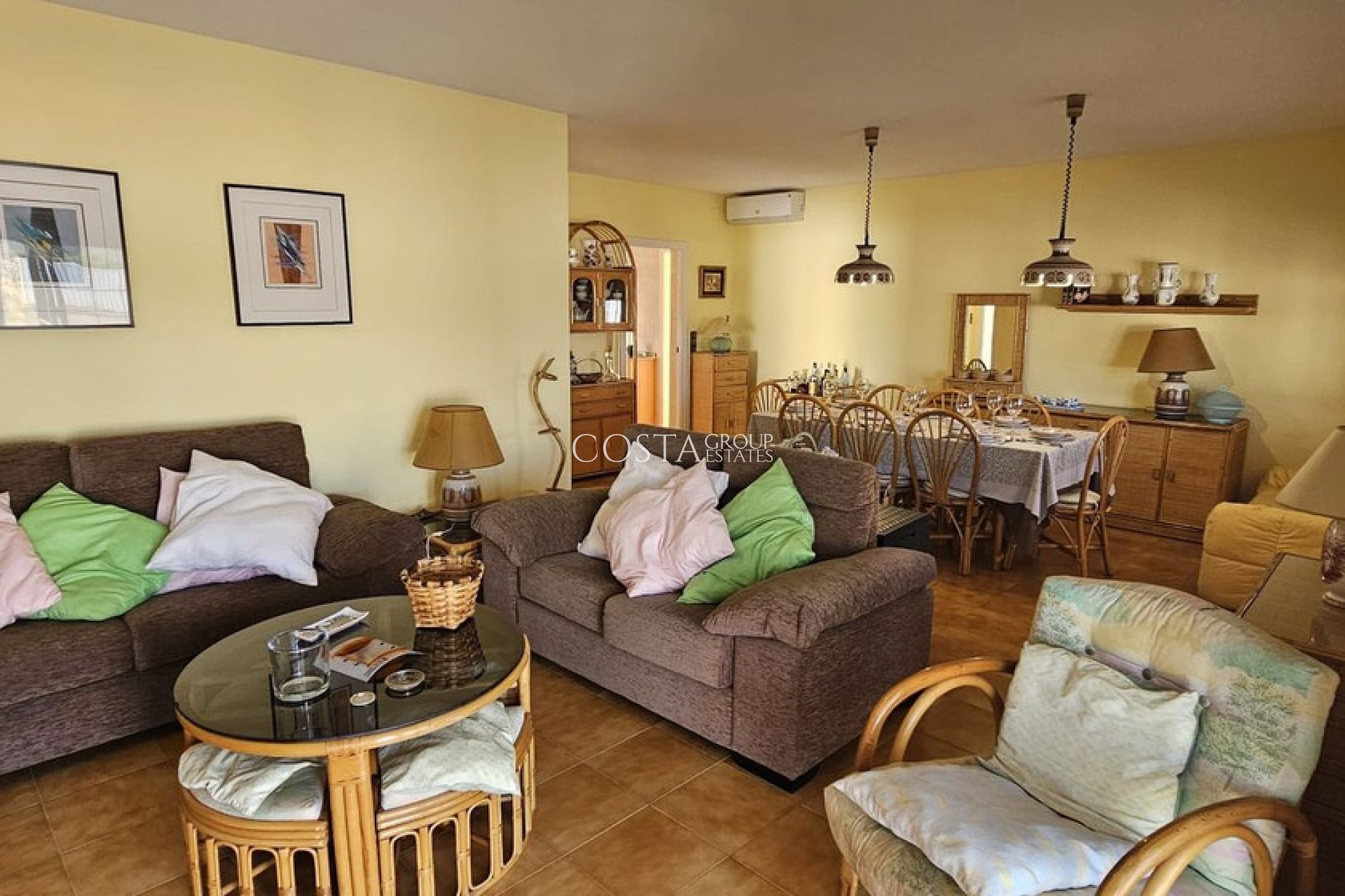 Herverkoop - Villa -
Orihuela - Campoamor