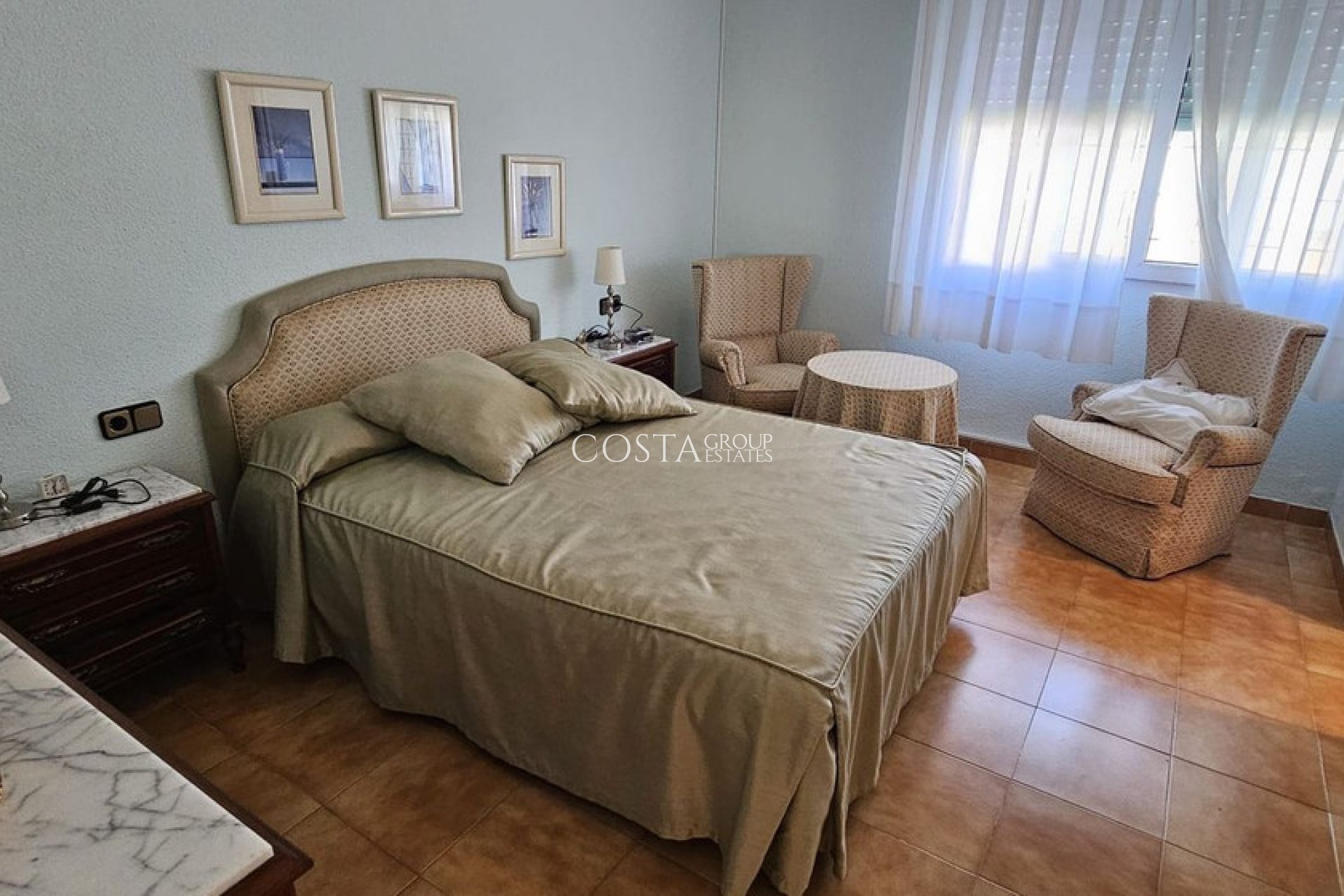 Herverkoop - Villa -
Orihuela - Campoamor
