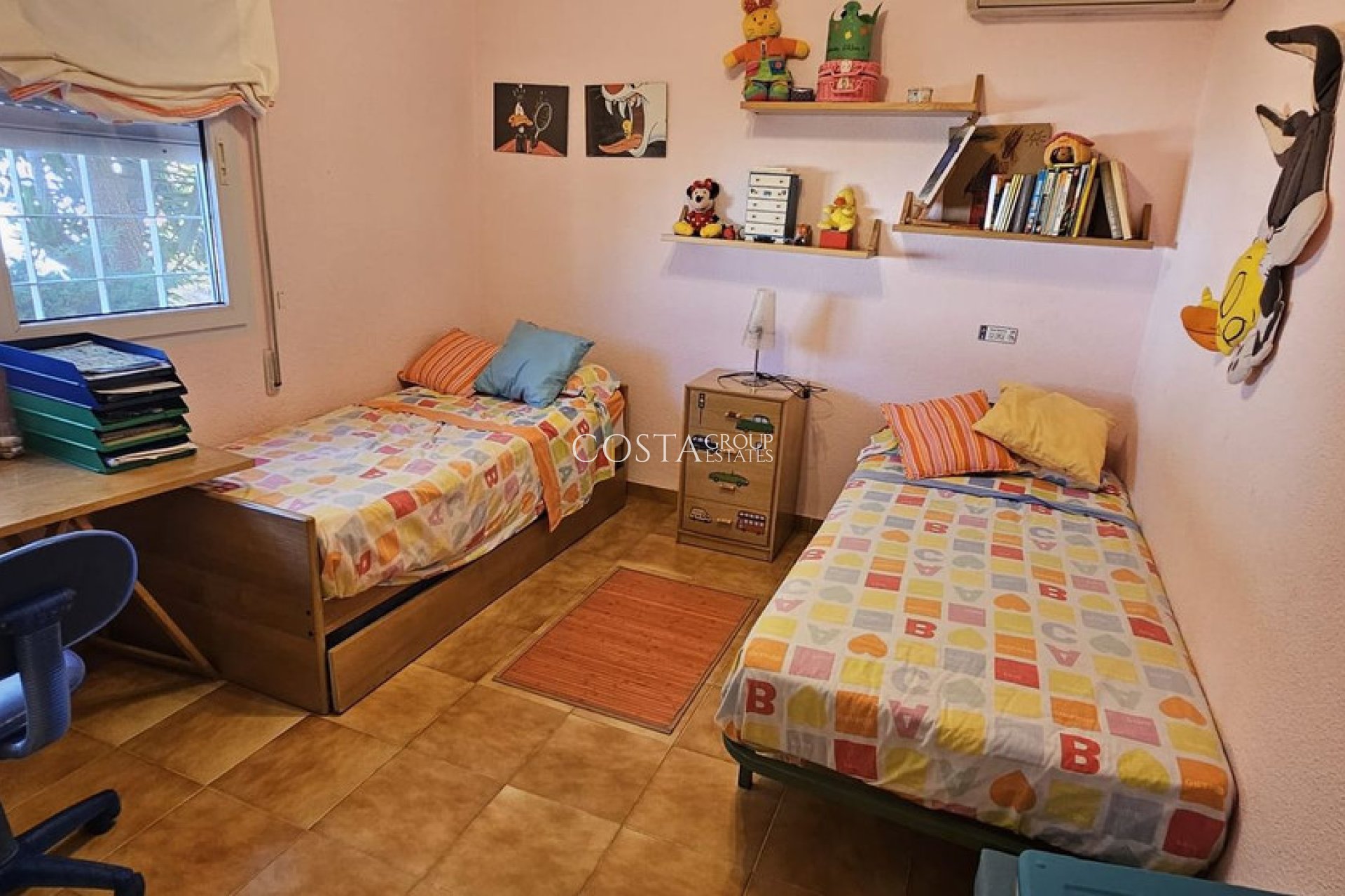 Herverkoop - Villa -
Orihuela - Campoamor