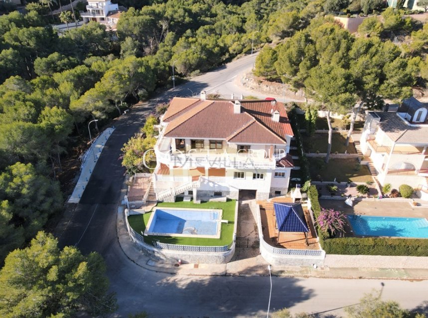 Herverkoop - Villa -
Orihuela - Campoamor