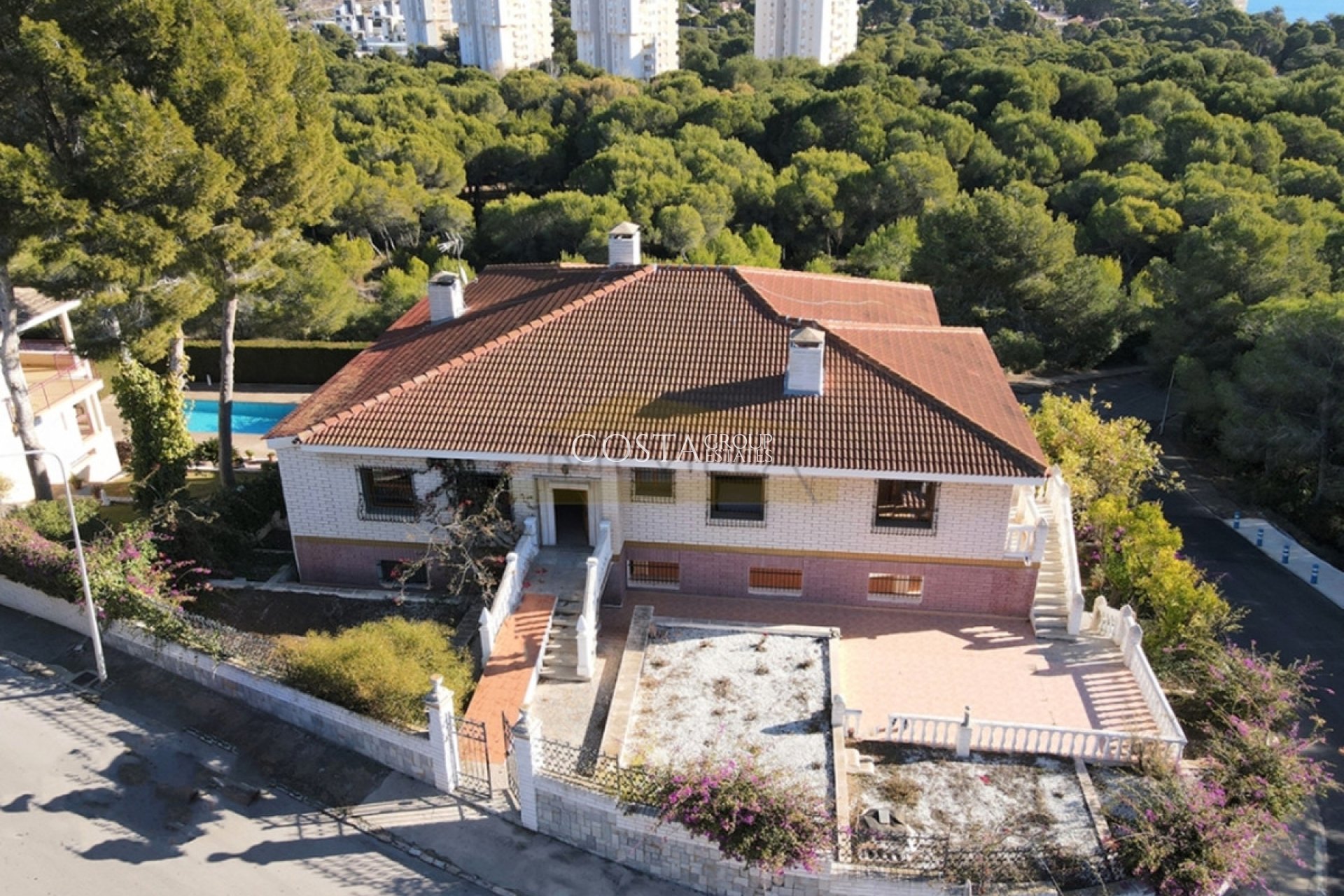 Herverkoop - Villa -
Orihuela - Campoamor
