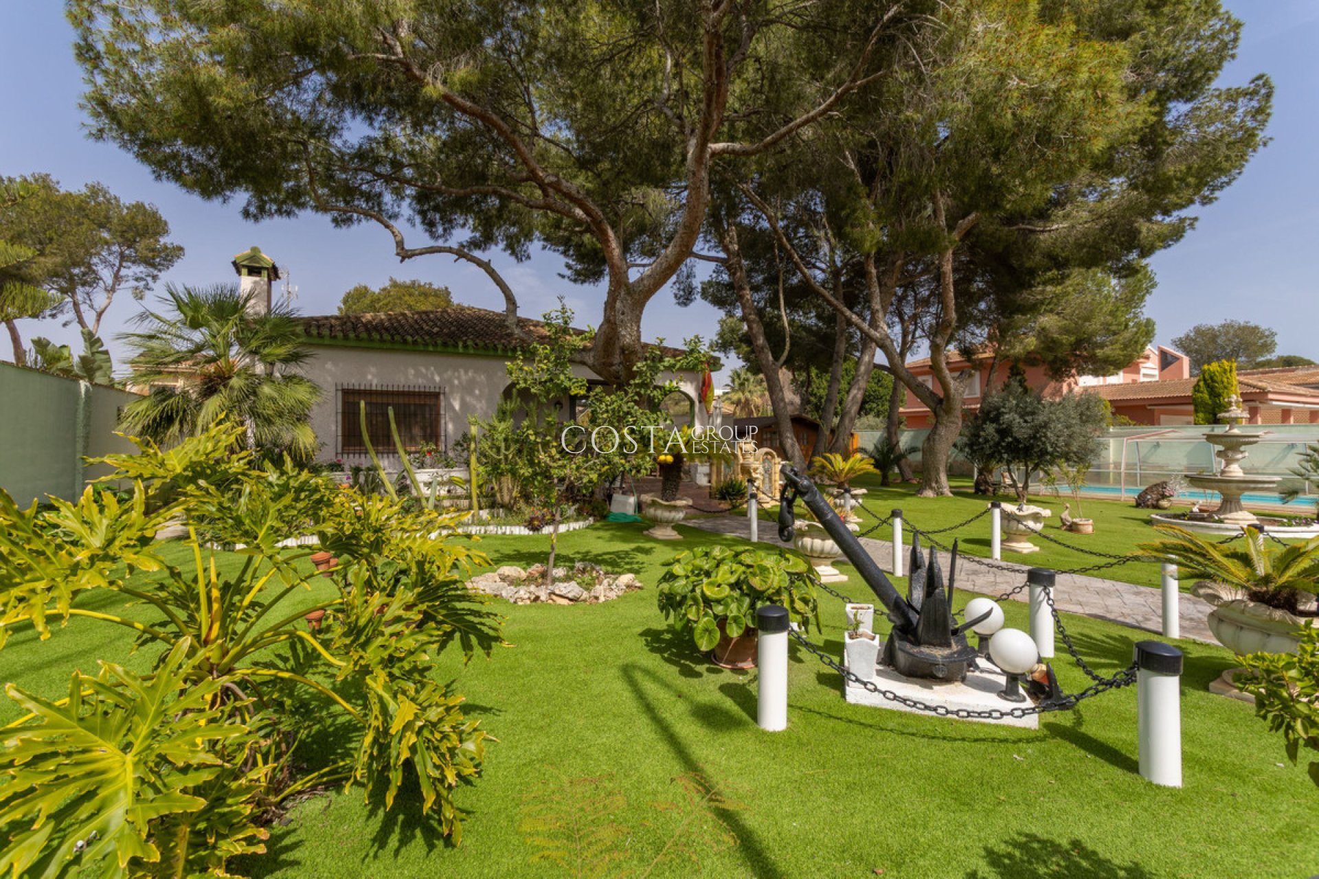 Herverkoop - Villa -
Orihuela - Campoamor