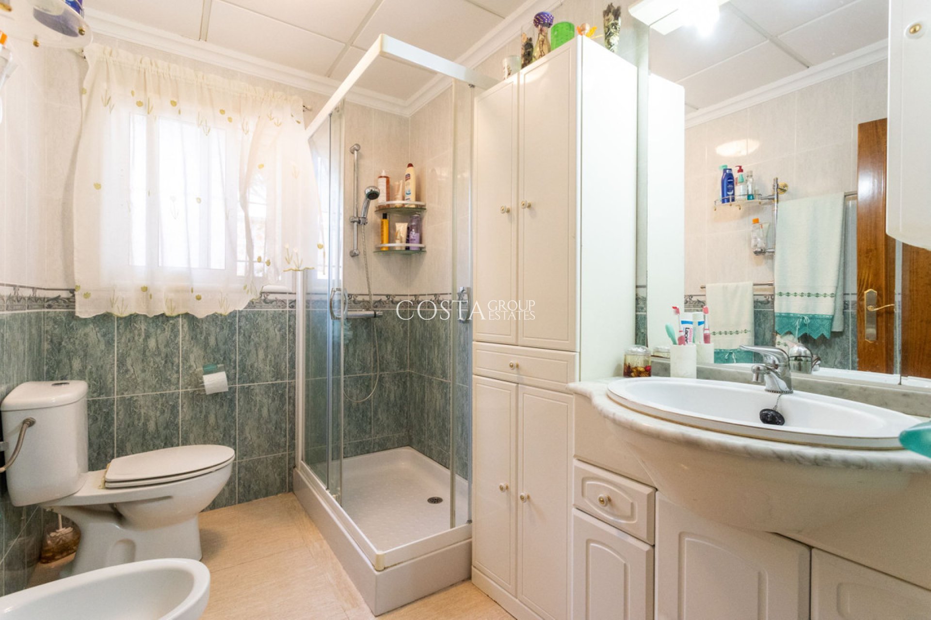 Herverkoop - Villa -
Orihuela - Campoamor