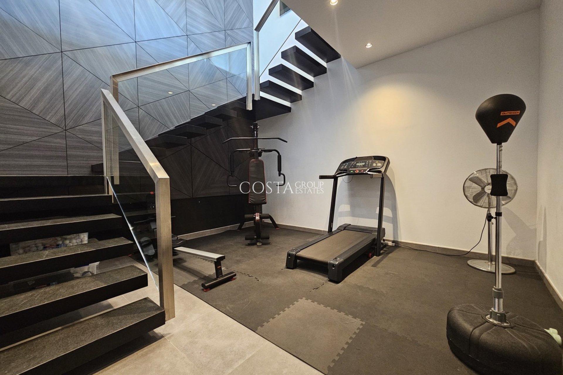 Herverkoop - Villa -
Orihuela Costa - Cabo Roig