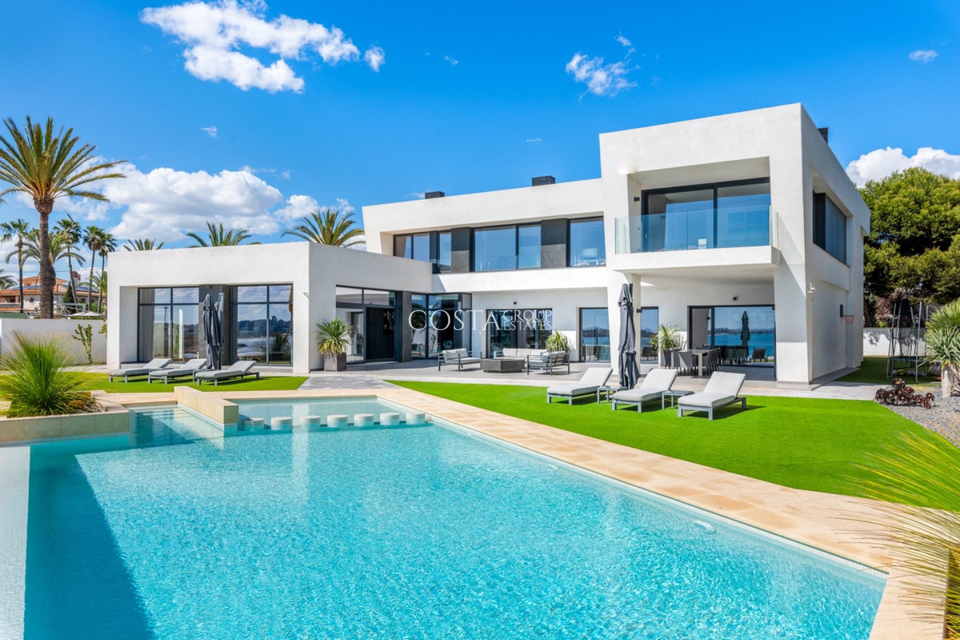 Herverkoop - Villa -
Orihuela Costa - Cabo Roig