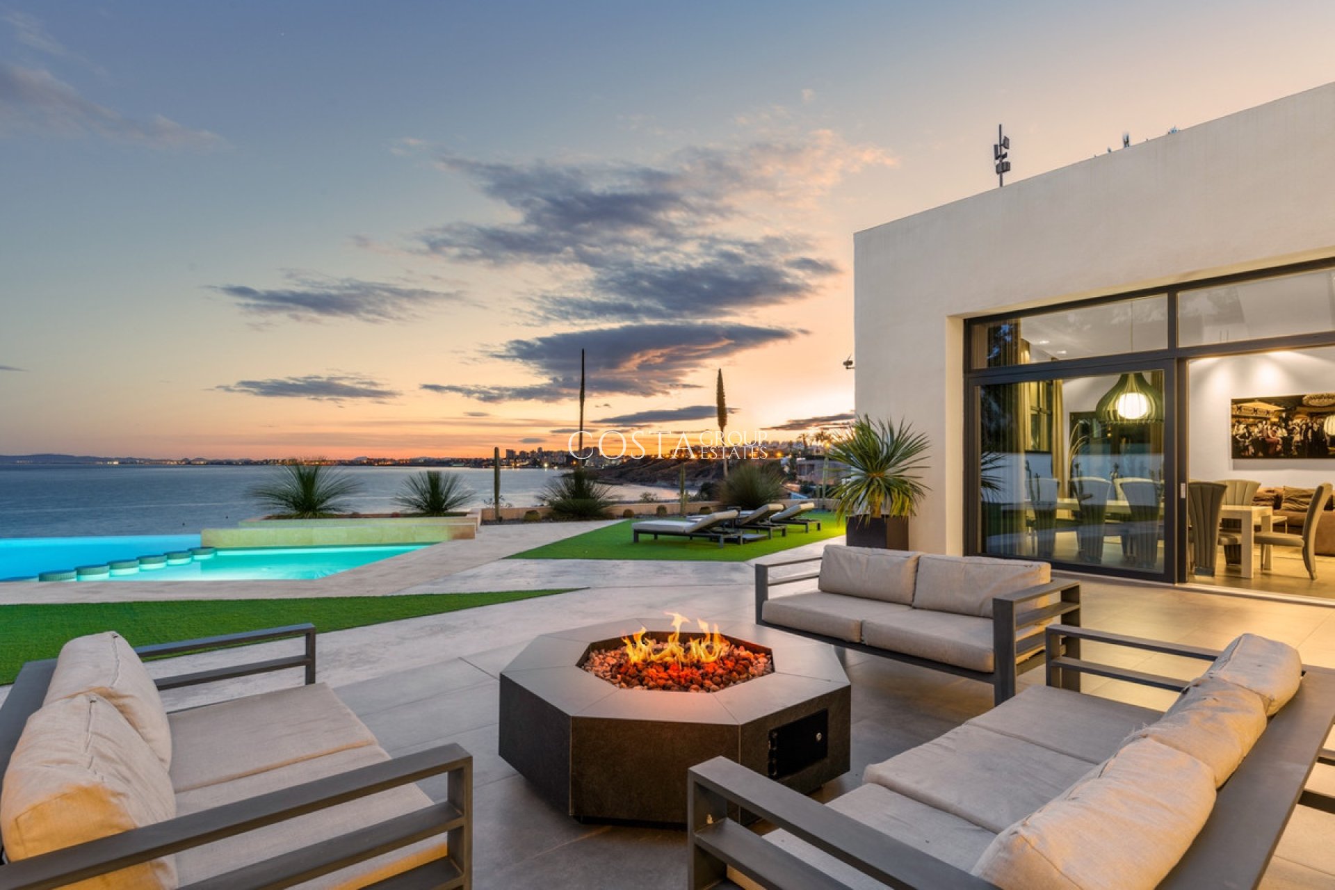 Herverkoop - Villa -
Orihuela Costa - Cabo Roig