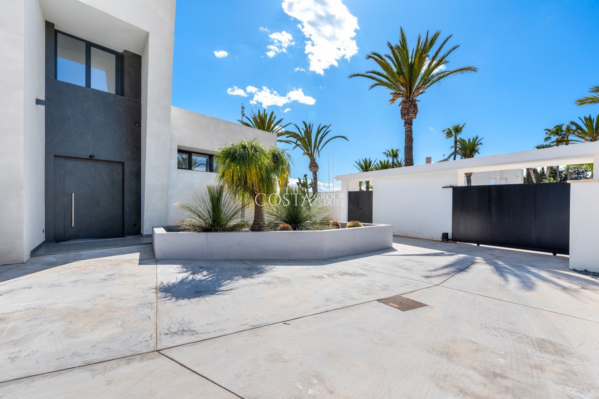 Herverkoop - Villa -
Orihuela Costa - Cabo Roig