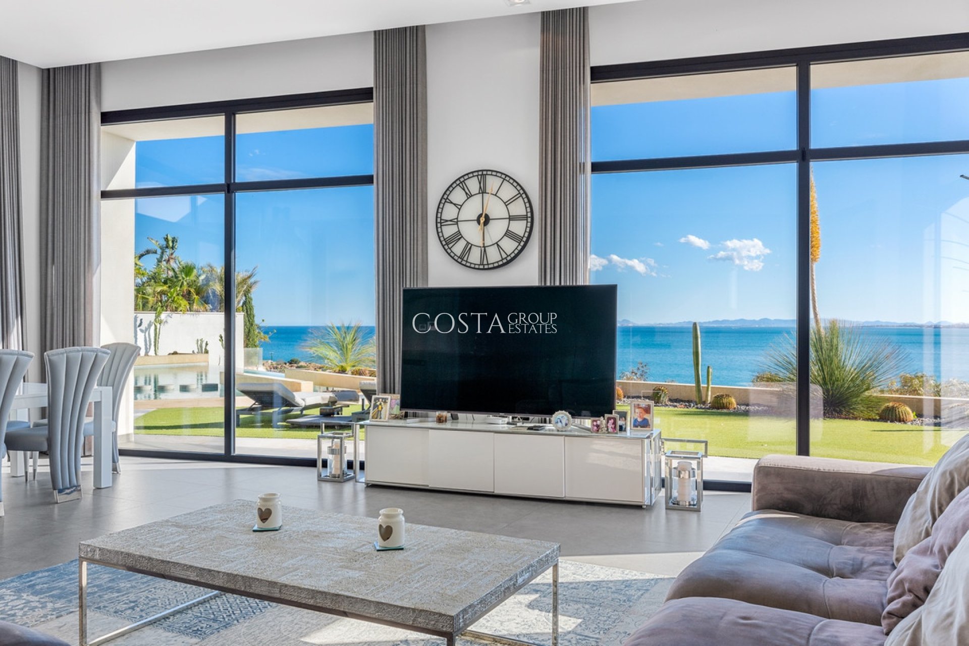 Herverkoop - Villa -
Orihuela Costa - Cabo Roig