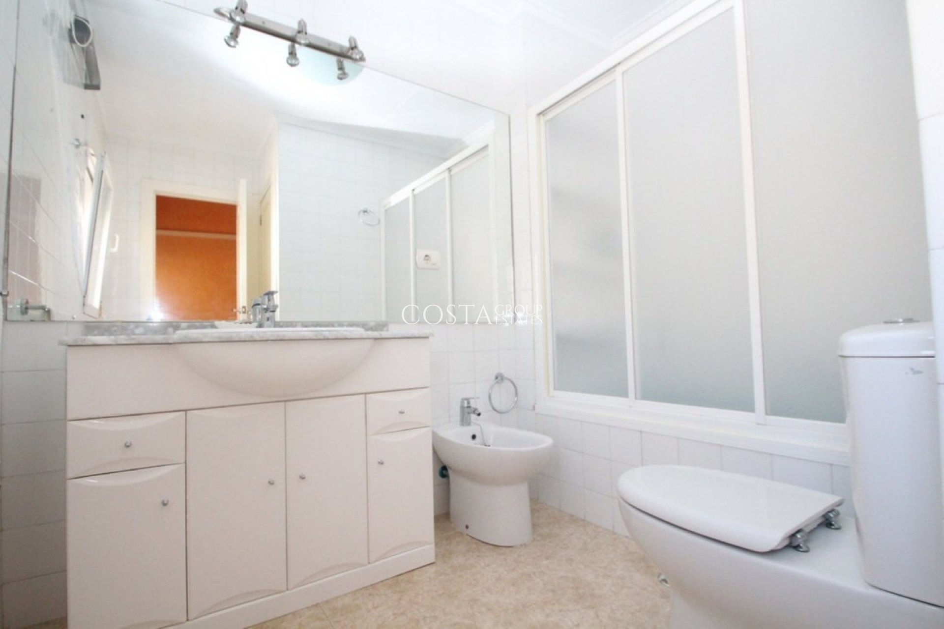 Herverkoop - Villa -
Orihuela Costa - Cabo Roig