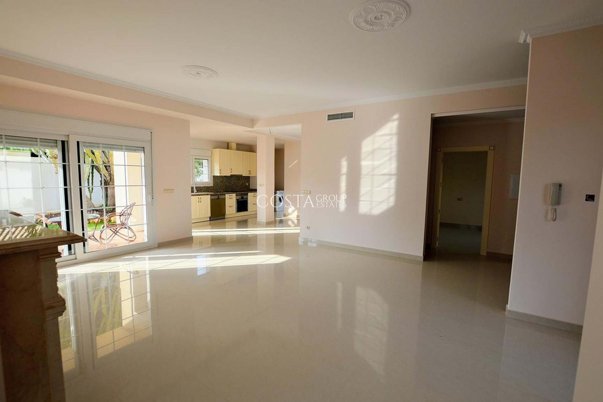 Herverkoop - Villa -
Orihuela Costa - Cabo Roig