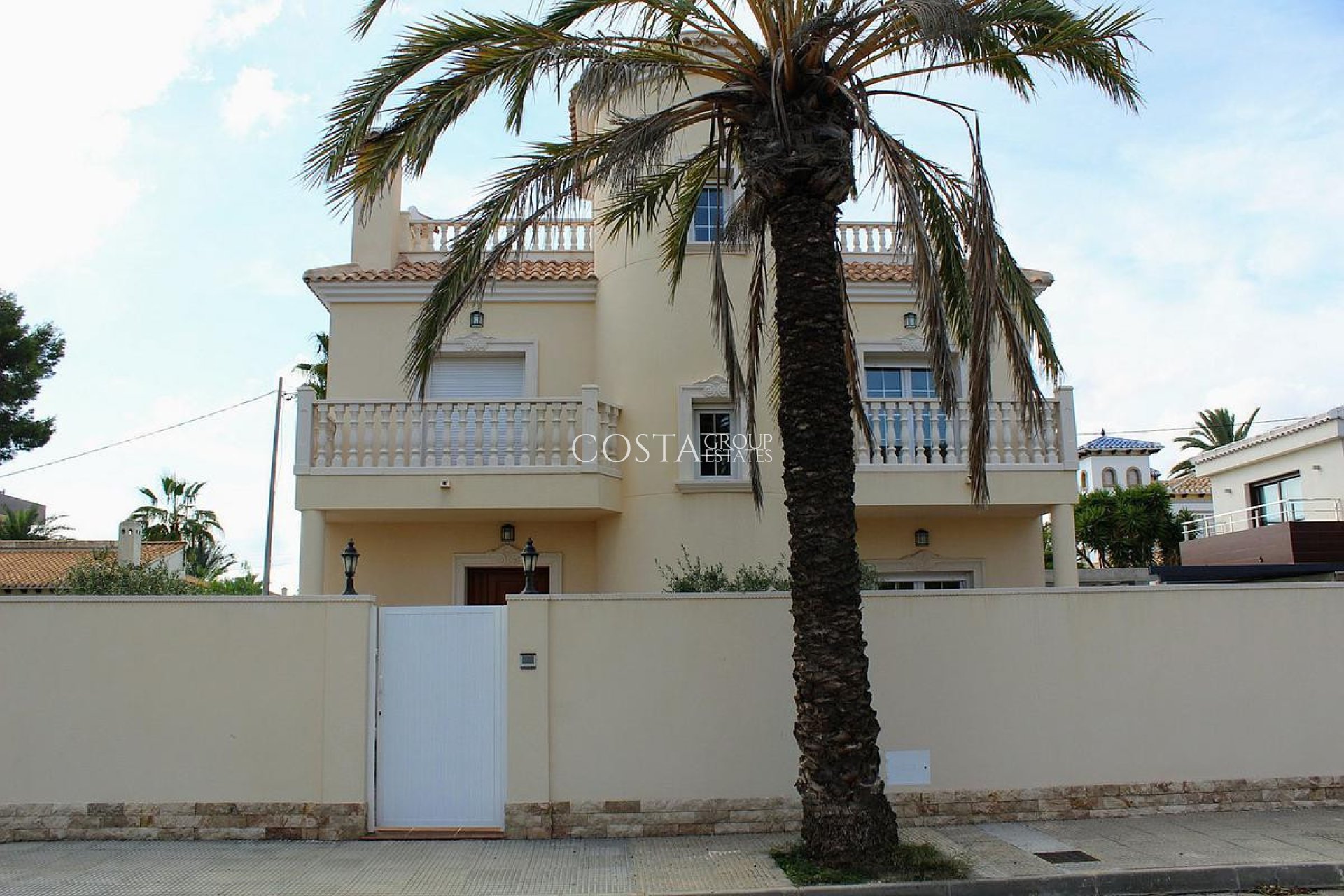 Herverkoop - Villa -
Orihuela Costa - Cabo Roig