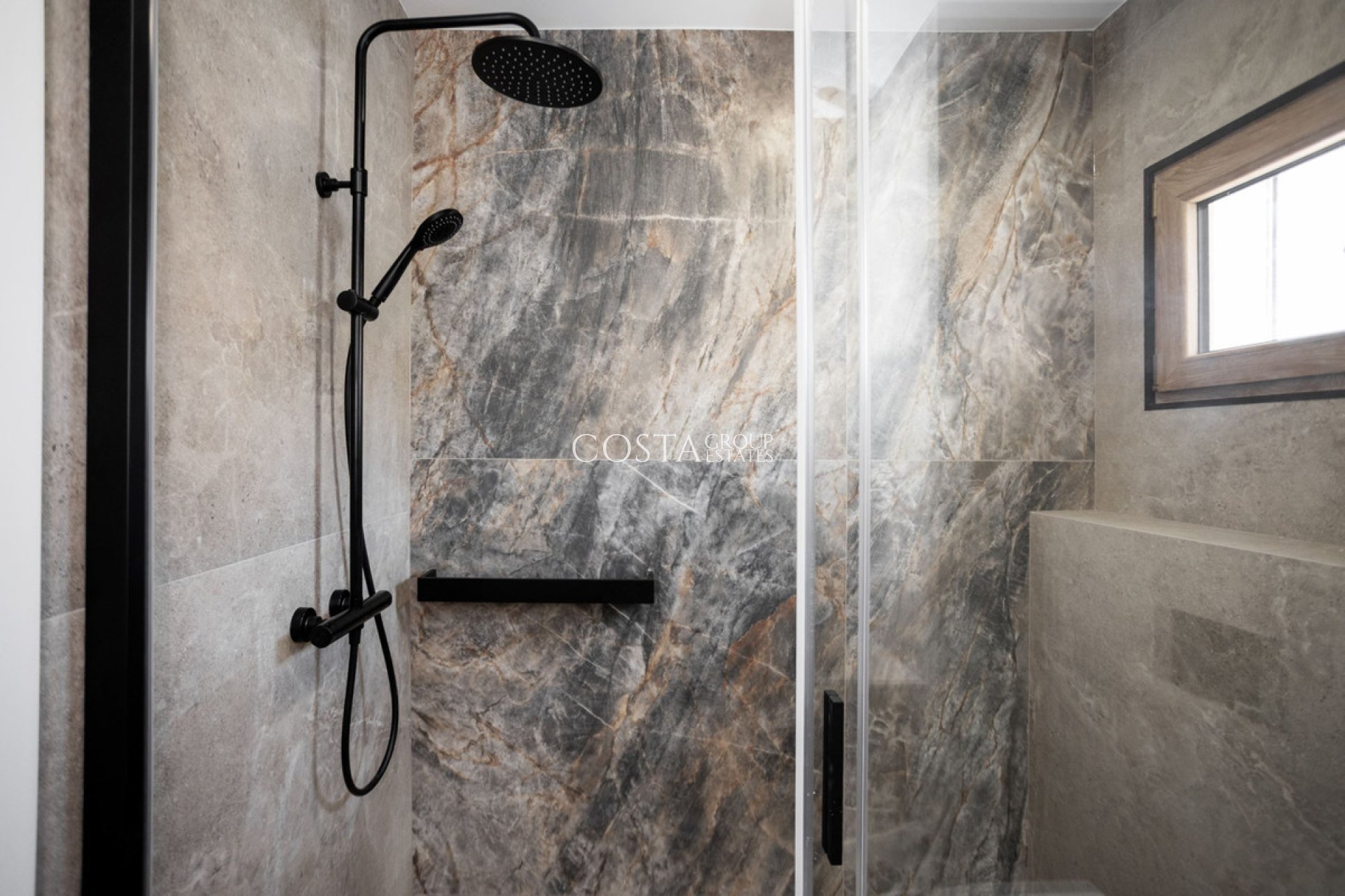 Herverkoop - Villa -
Orihuela Costa - Cabo Roig