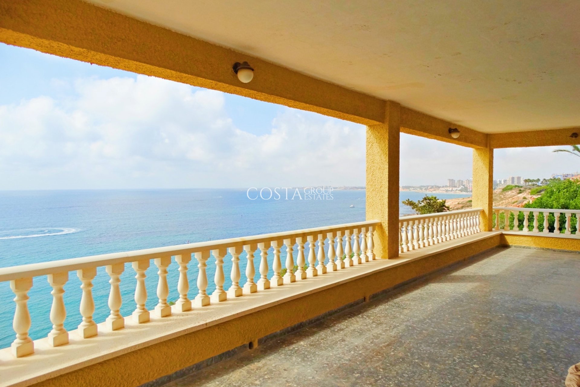 Herverkoop - Villa -
Orihuela Costa - Cabo Roig