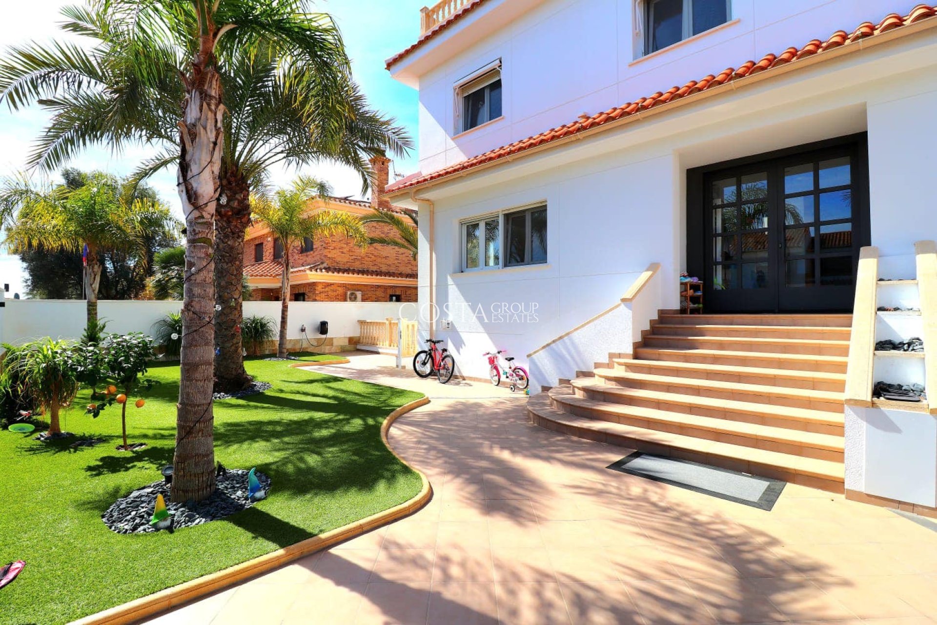 Herverkoop - Villa -
Orihuela Costa - Campoamor