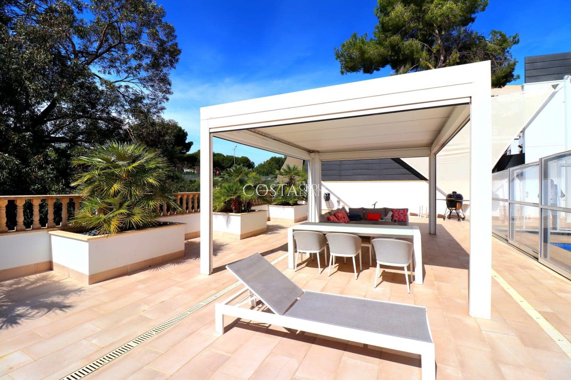 Herverkoop - Villa -
Orihuela Costa - Campoamor