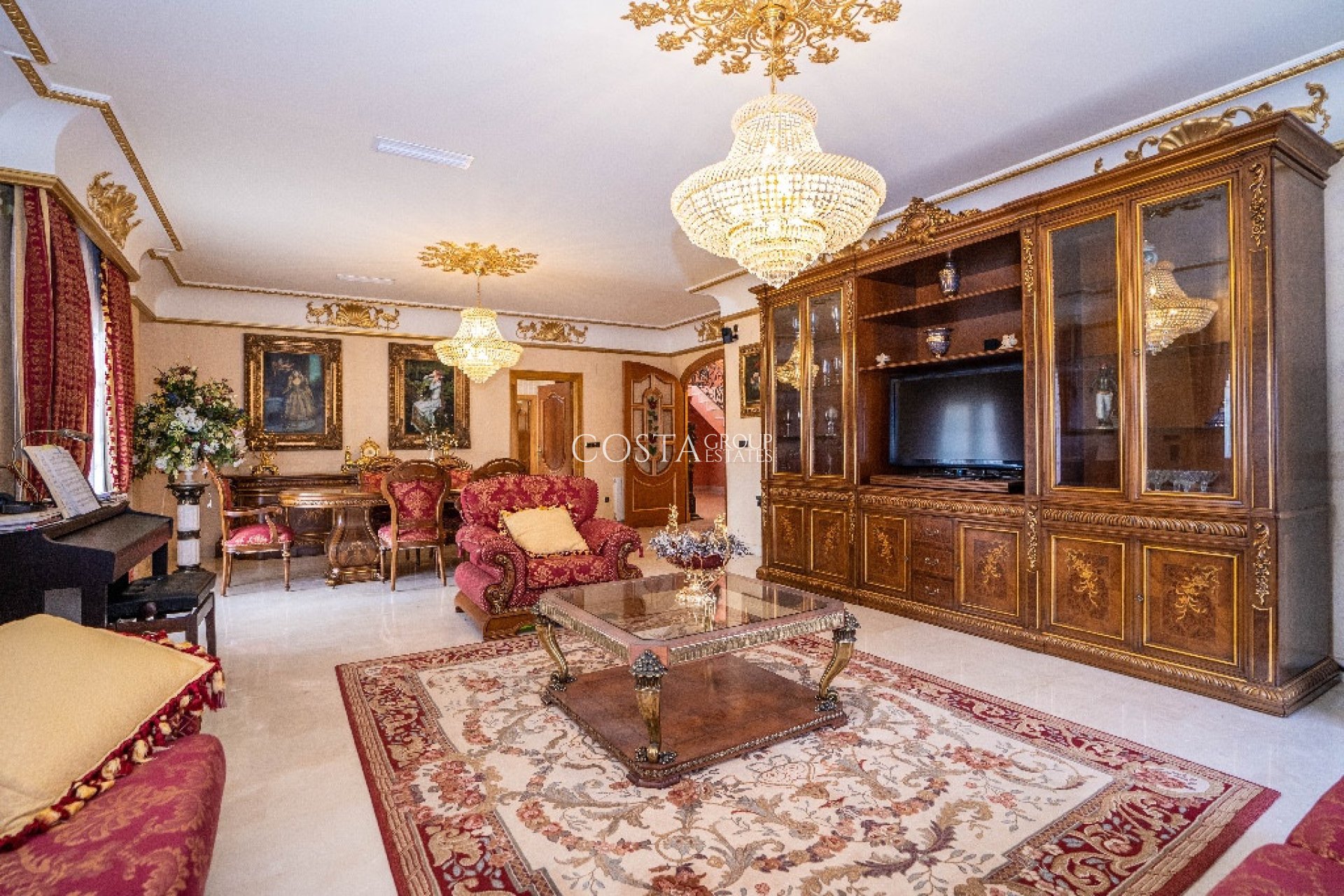 Herverkoop - Villa -
Orihuela Costa - Campoamor