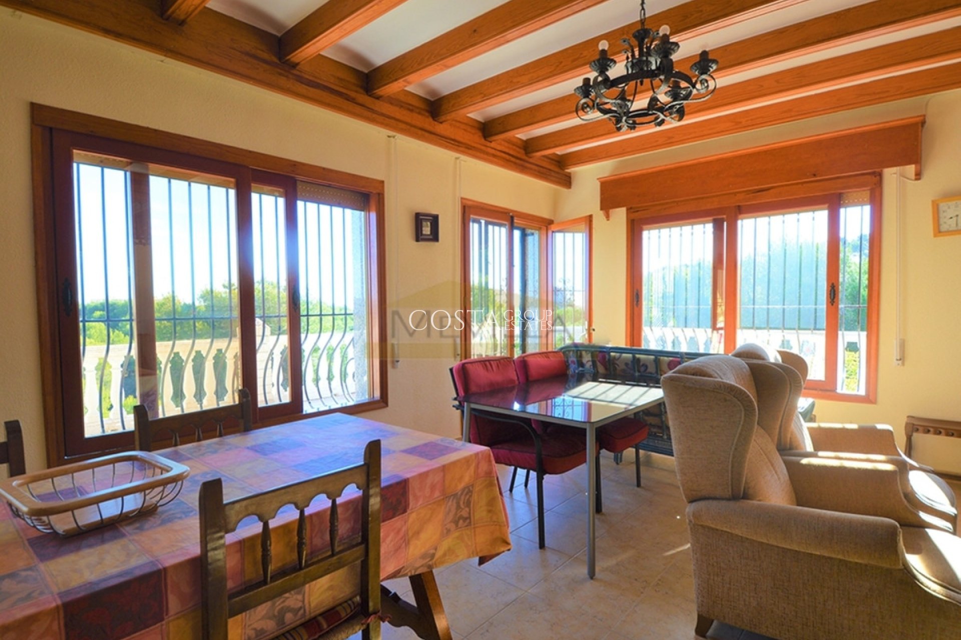 Herverkoop - Villa -
Orihuela Costa - Campoamor