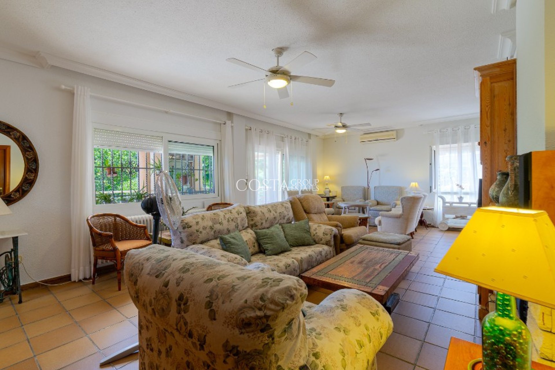 Herverkoop - Villa -
Orihuela Costa - Campoamor