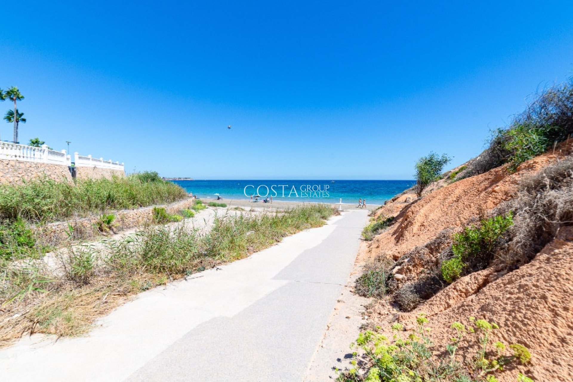 Herverkoop - Villa -
Orihuela Costa - Campoamor