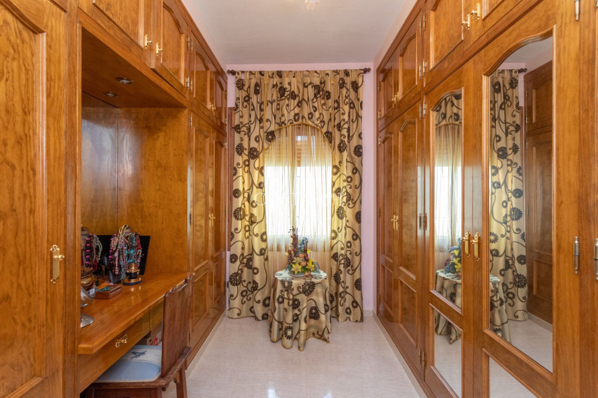 Herverkoop - Villa -
Orihuela Costa - Campoamor