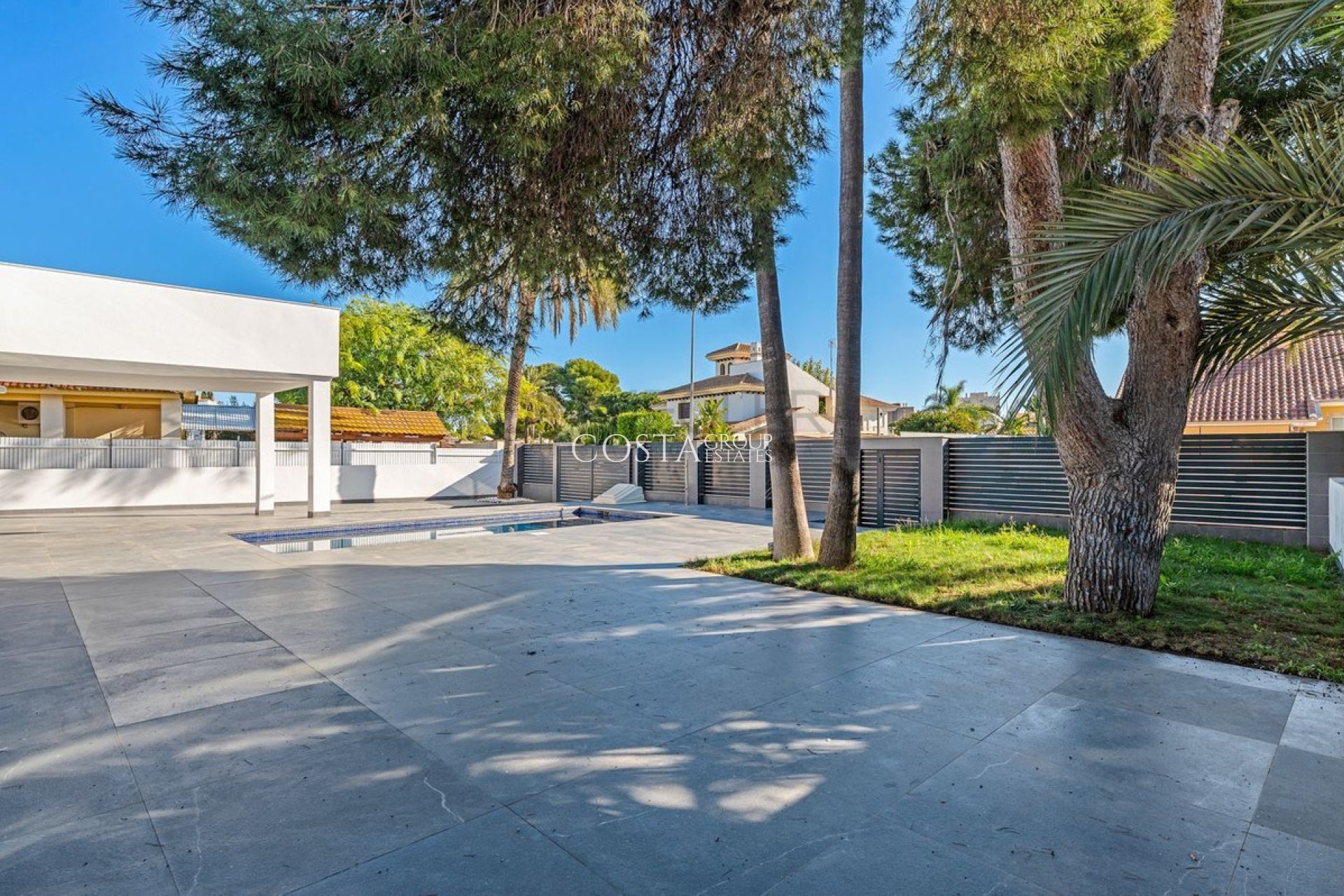 Herverkoop - Villa -
Orihuela Costa - Campoamor