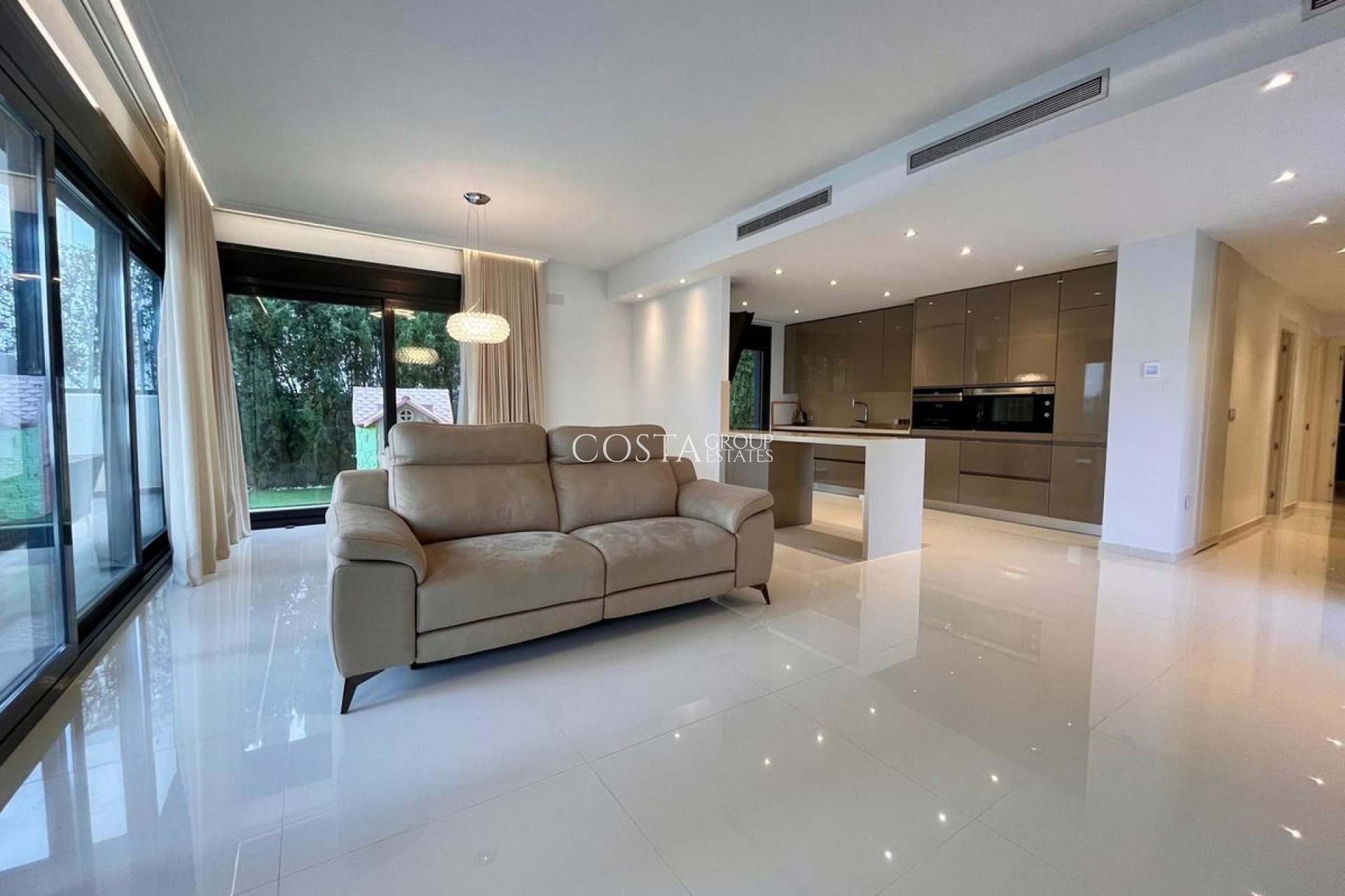 Herverkoop - Villa -
Orihuela Costa - Dehesa de Campoamor