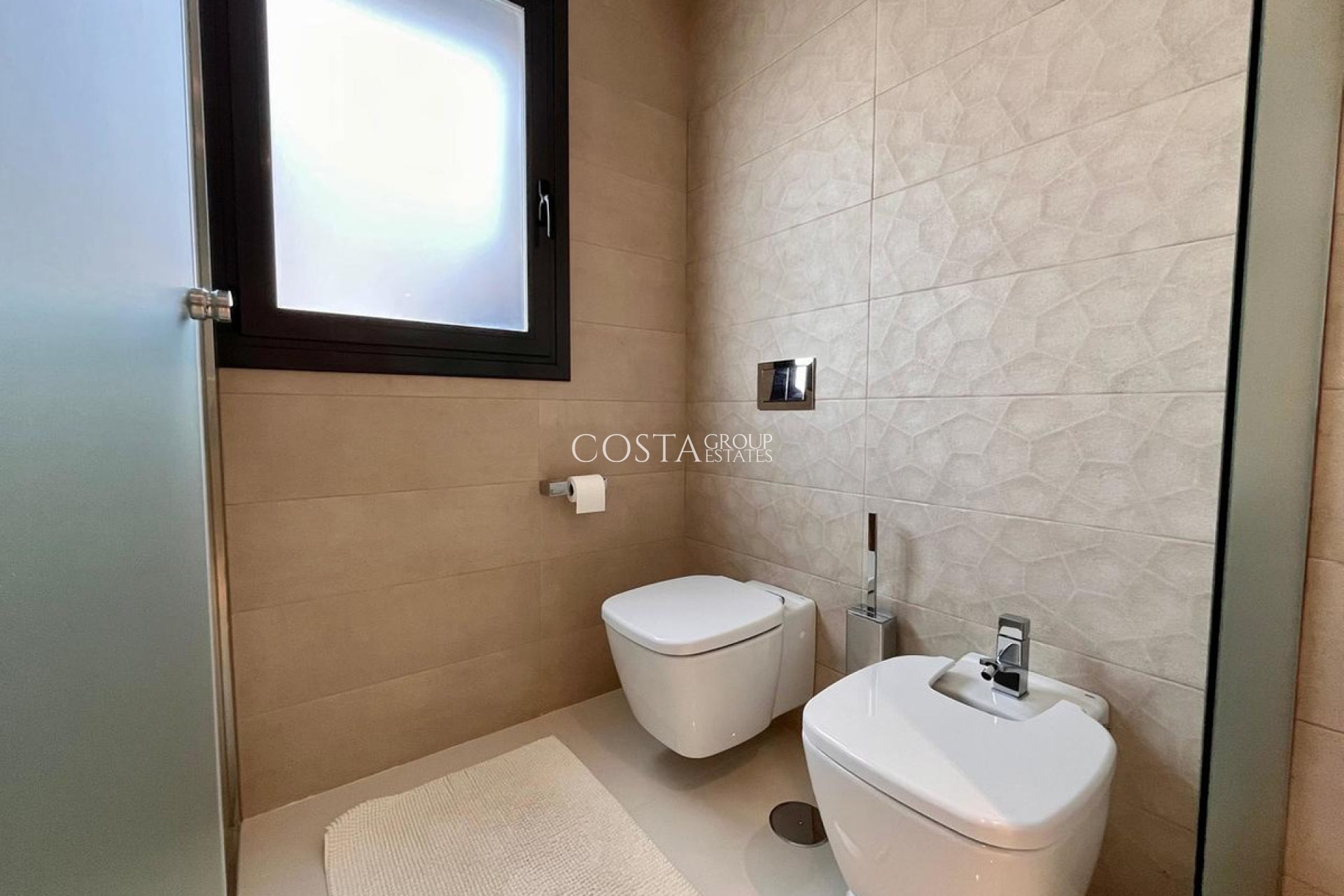 Herverkoop - Villa -
Orihuela Costa - Dehesa de Campoamor