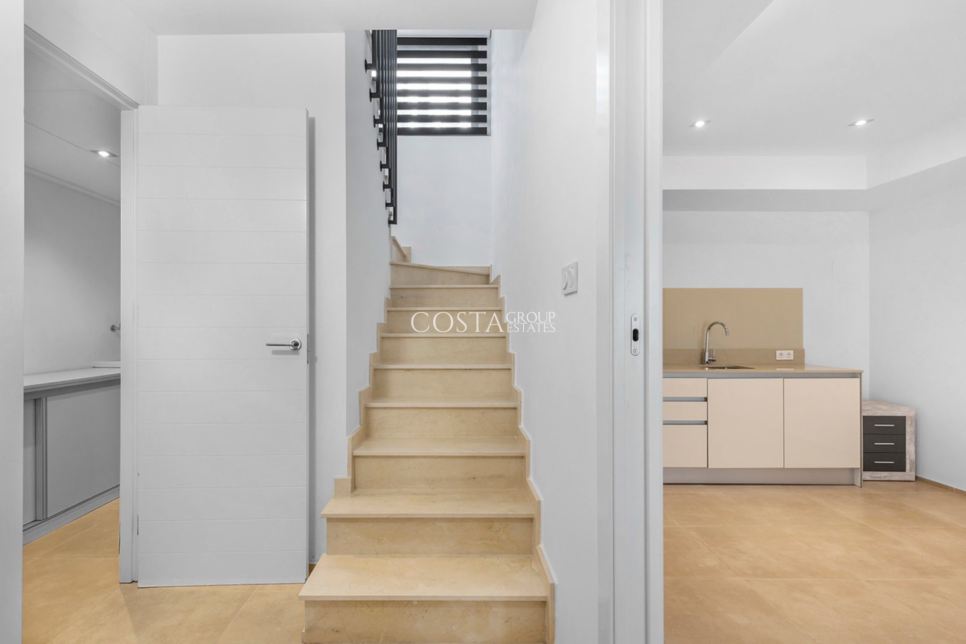 Herverkoop - Villa -
Orihuela Costa - La Zenia