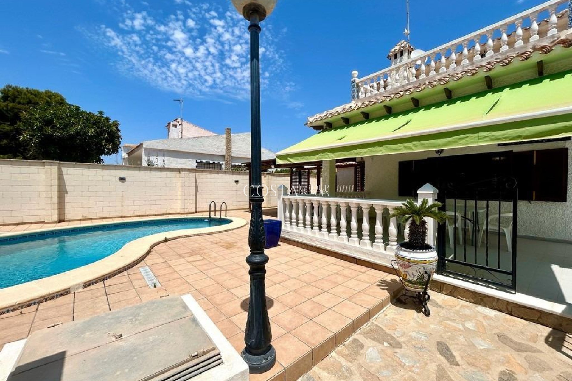 Herverkoop - Villa -
Orihuela Costa - La Zenia