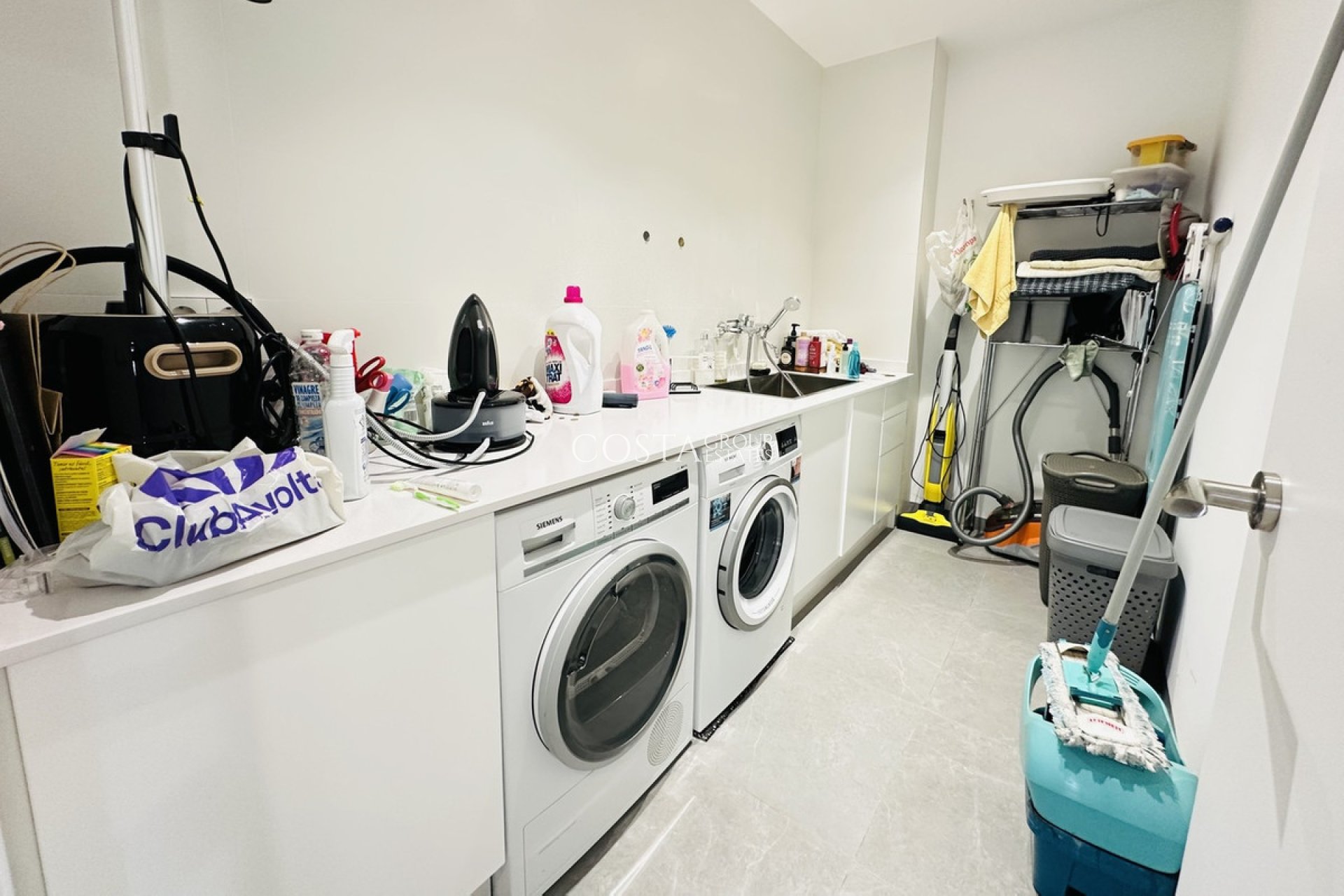 Herverkoop - Villa -
Orihuela Costa - Las Colinas Golf