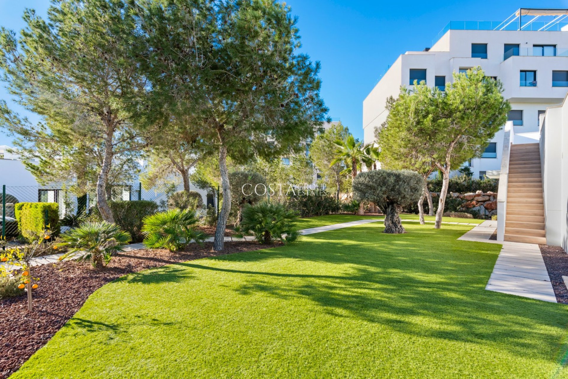 Herverkoop - Villa -
Orihuela Costa - Las Colinas Golf