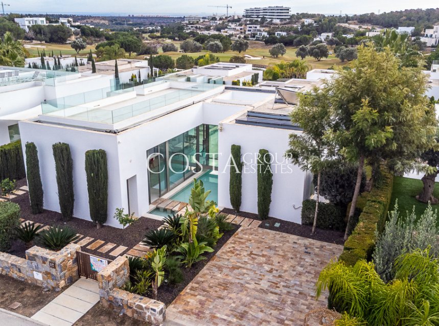 Herverkoop - Villa -
Orihuela Costa - Las Colinas Golf