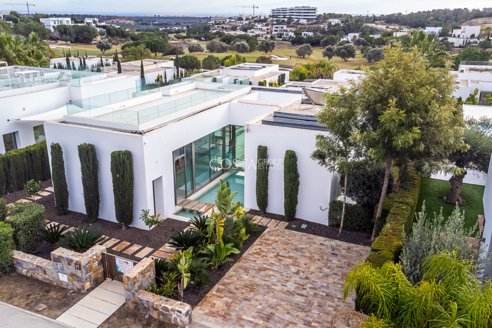 Herverkoop - Villa -
Orihuela Costa - Las Colinas Golf