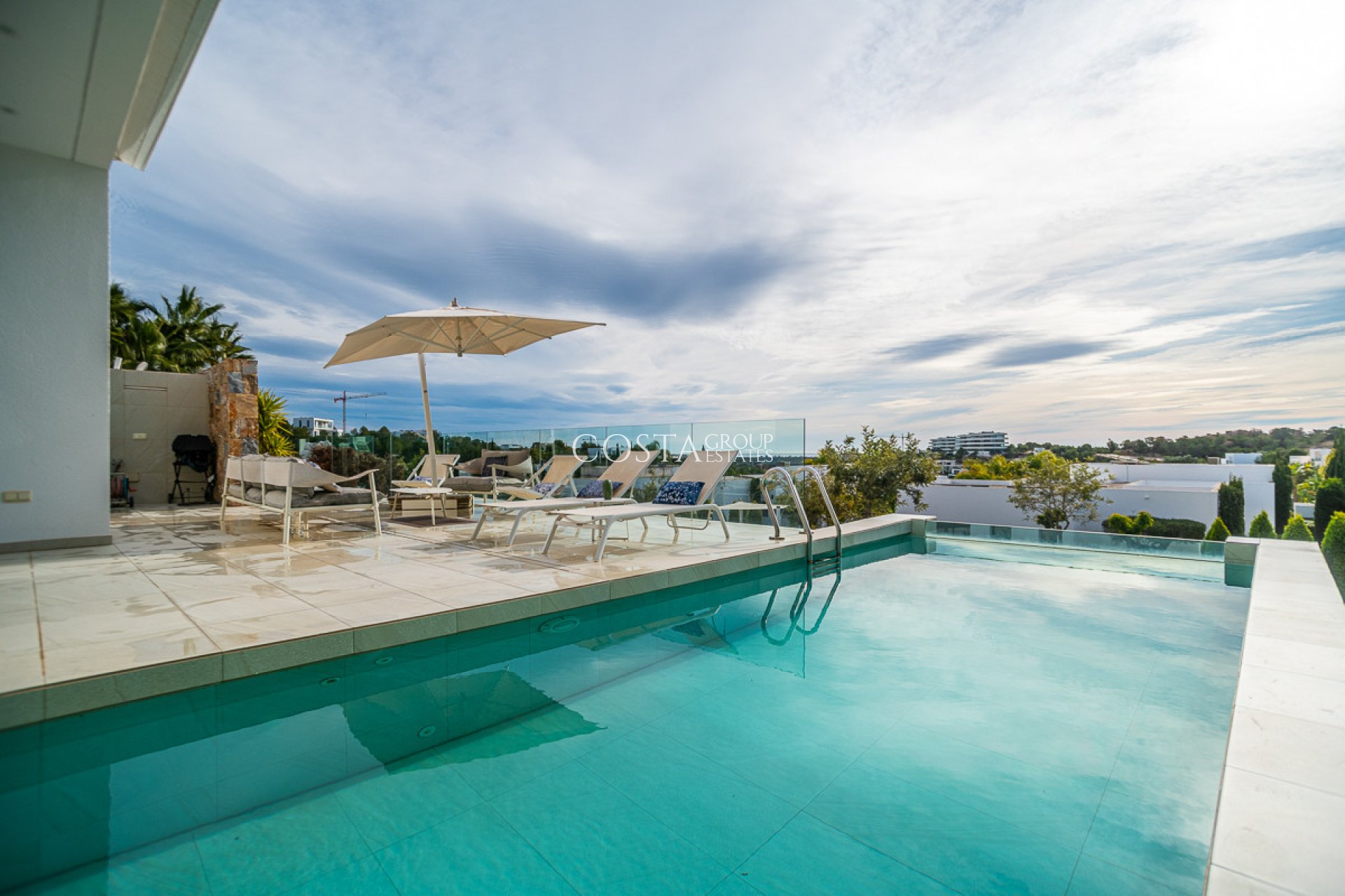 Herverkoop - Villa -
Orihuela Costa - Las Colinas Golf