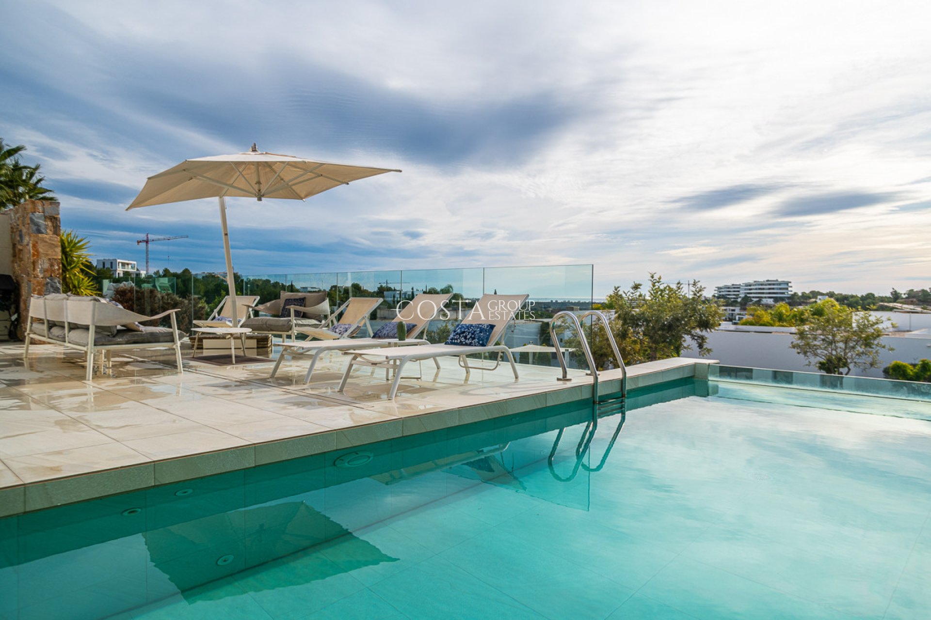 Herverkoop - Villa -
Orihuela Costa - Las Colinas Golf