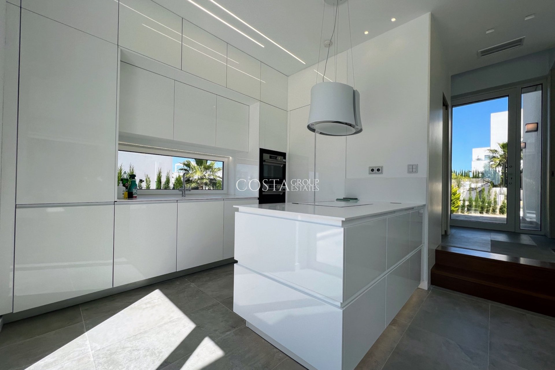 Herverkoop - Villa -
Orihuela Costa - Las Colinas Golf