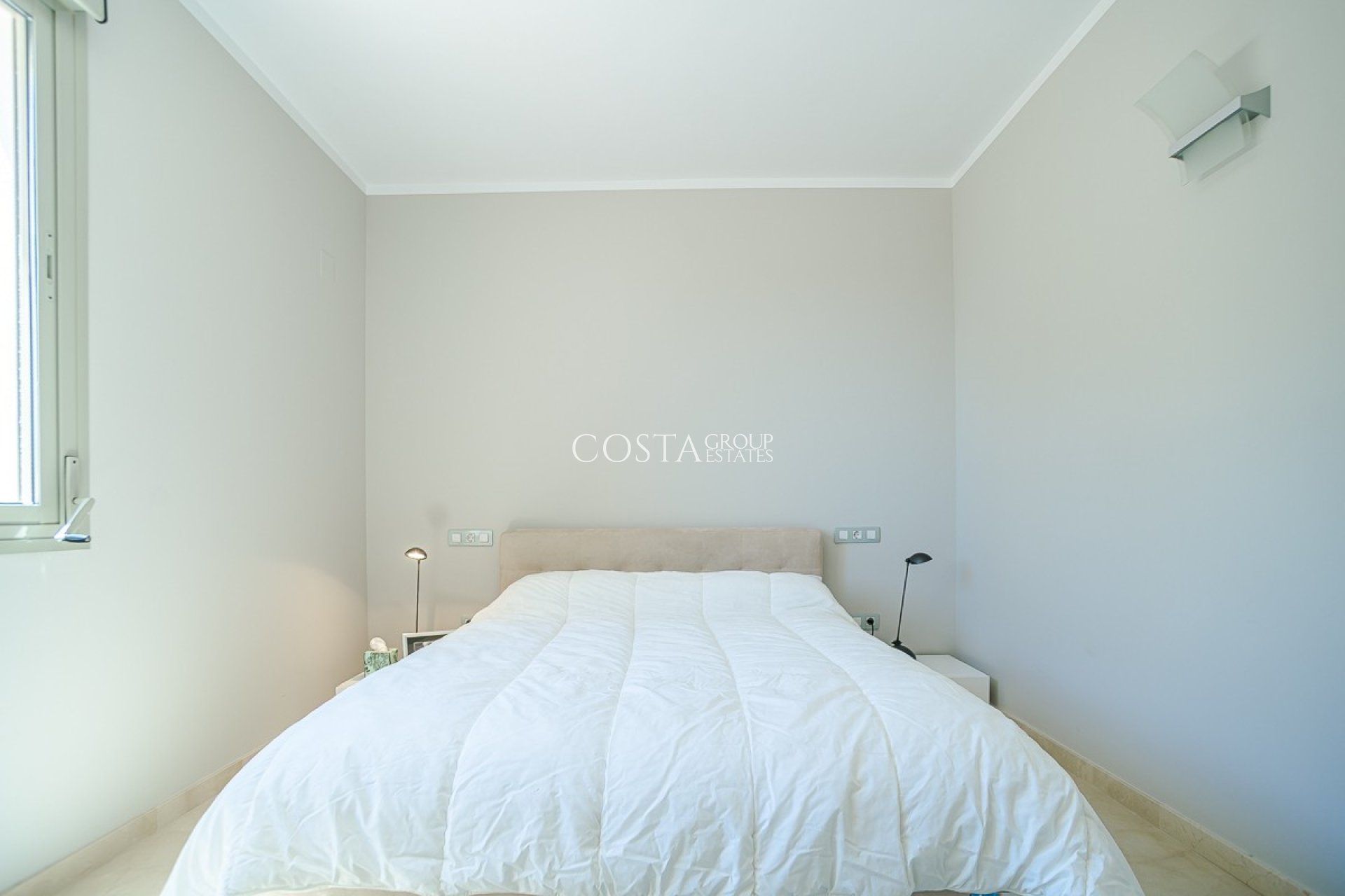 Herverkoop - Villa -
Orihuela Costa - Las Colinas Golf